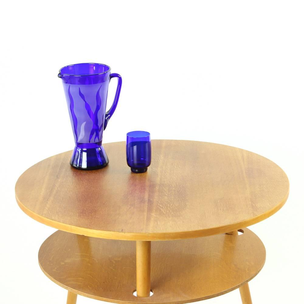 Midcentury Round Coffee Table on Three Legs, Drovopodnik Holesov, circa 1960 For Sale 1