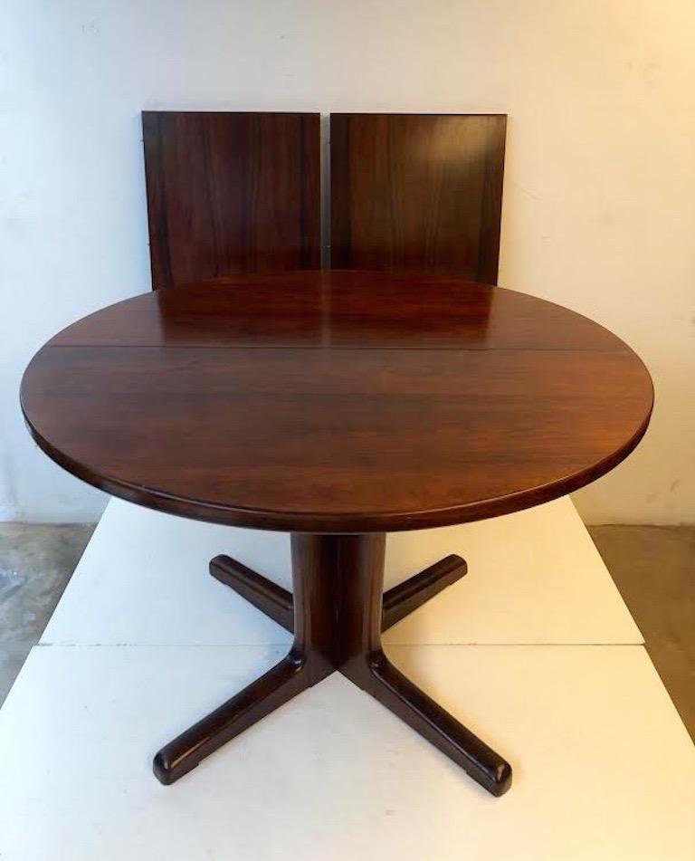 Scandinavian Modern Midcentury Round Danish Rosewood Dining Table with Two Leafs For Sale