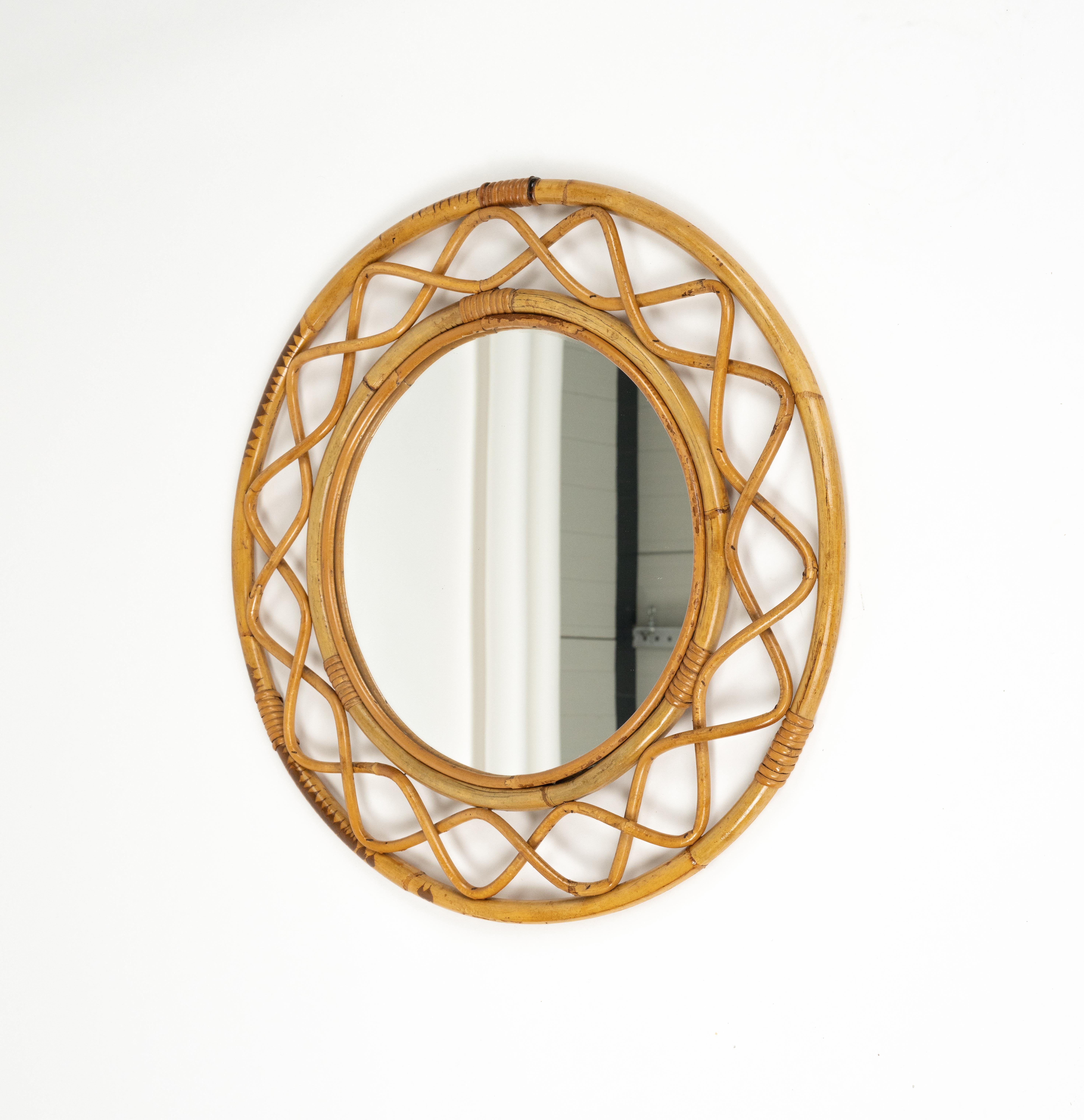 Milieu du XXe siècle Miroir mural rond à double cadre, bambou et rotin, Italie, années 1960 en vente