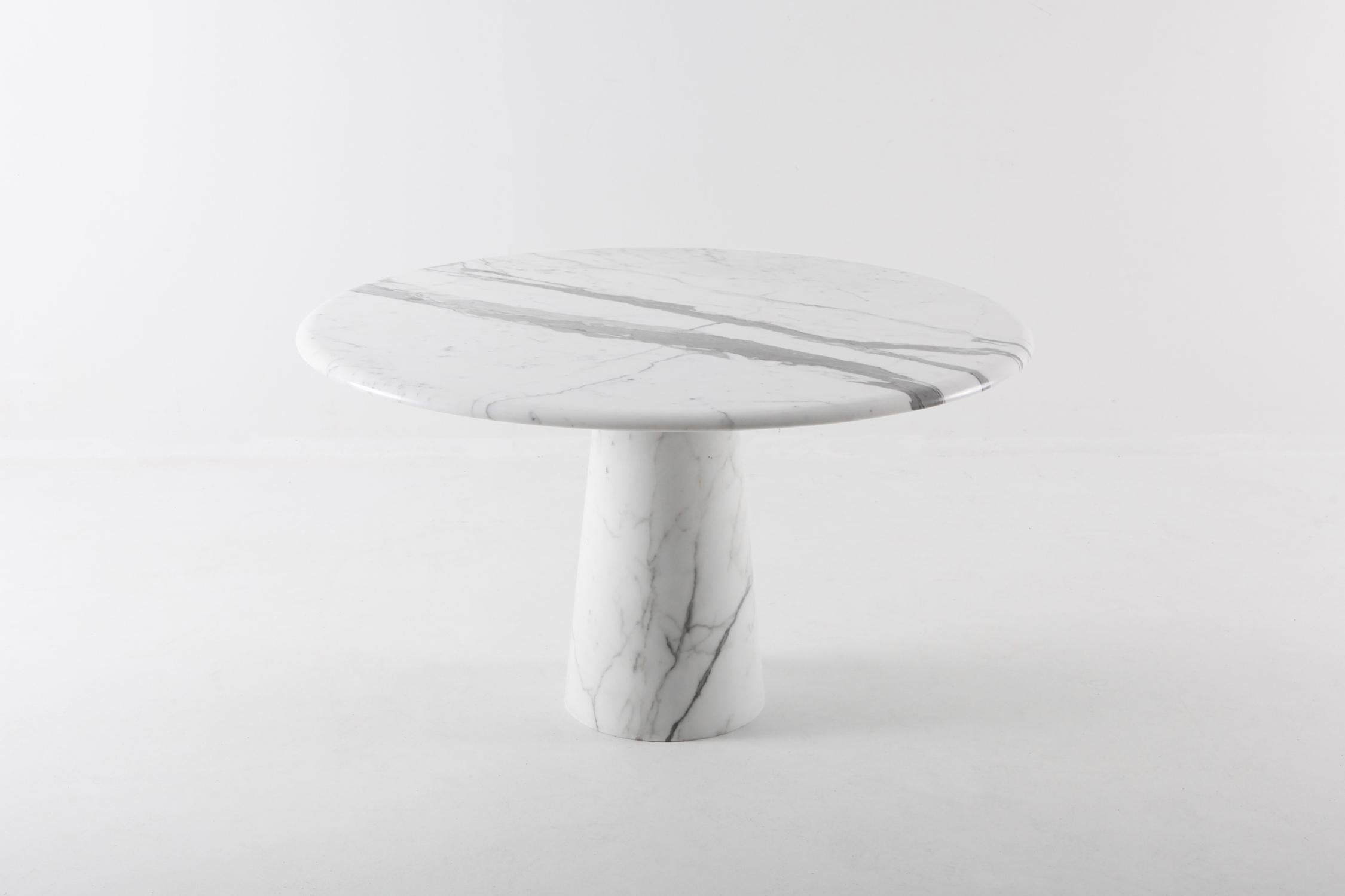 Late 20th Century Midcentury Round Italian Carrara Marble Dining Table