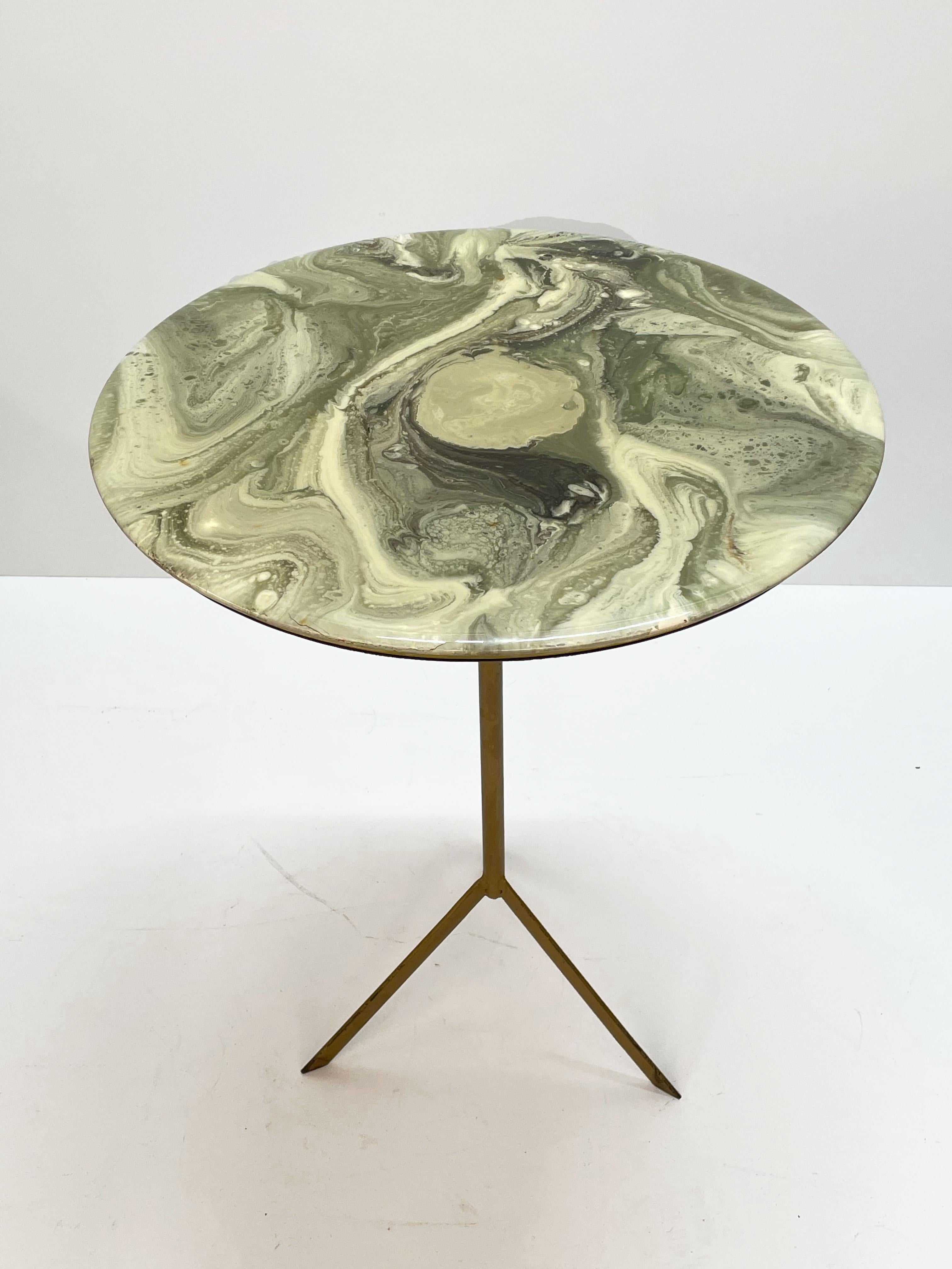 Midcentury Round Italian Gueridon Table with Marble Resin Top and Metal, 1950s For Sale 3