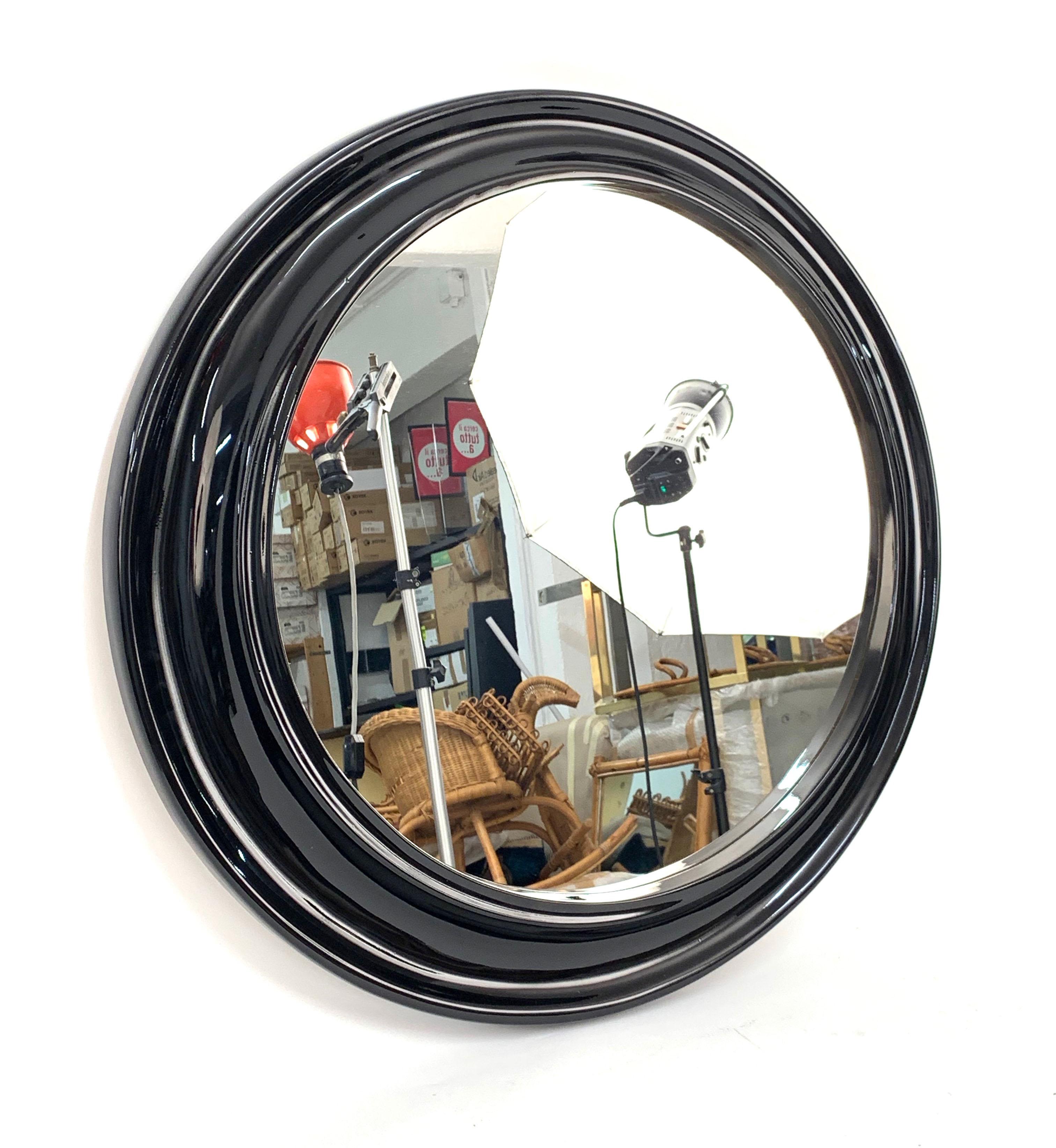 Midcentury Round Italian Mirror with Black Lacquered Resin Frame, 1970s 7