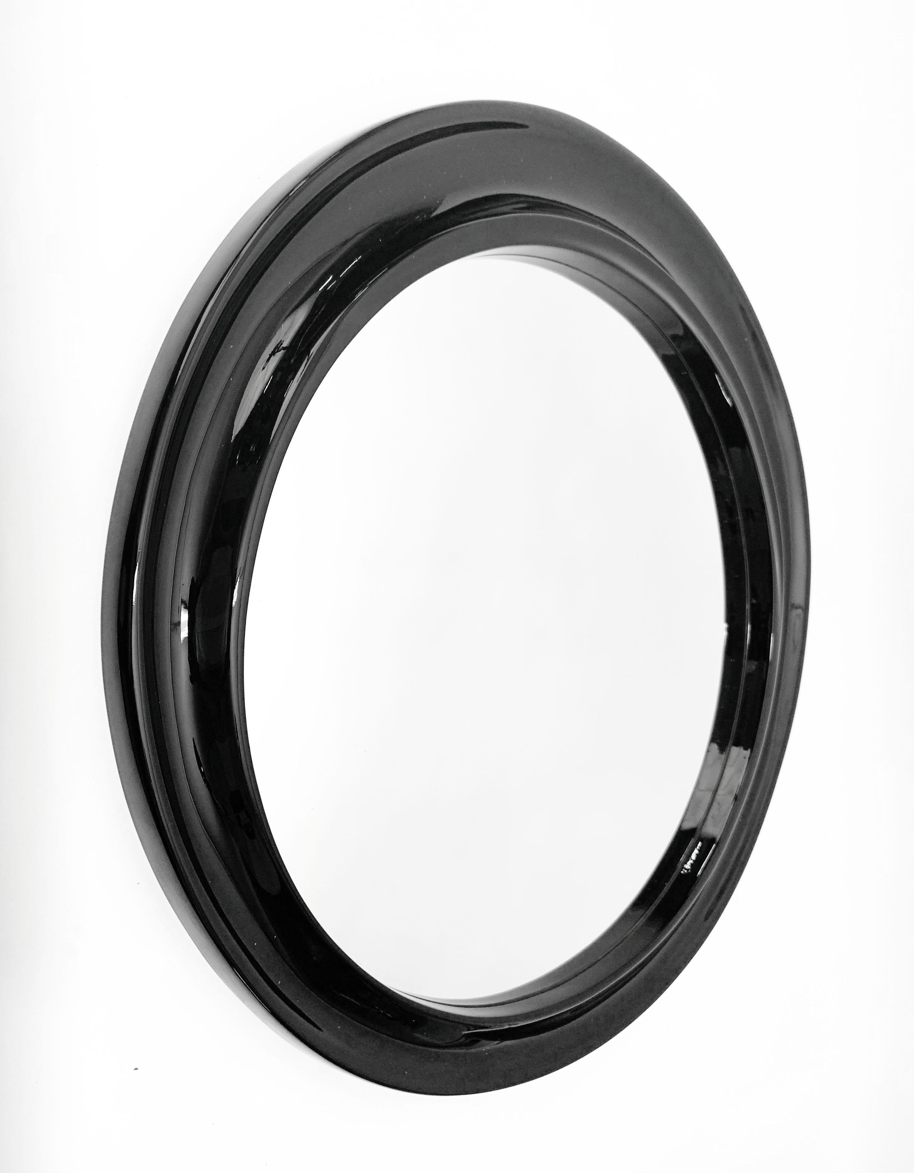 Late 20th Century Midcentury Round Italian Mirror with Black Lacquered Resin Frame, 1970s