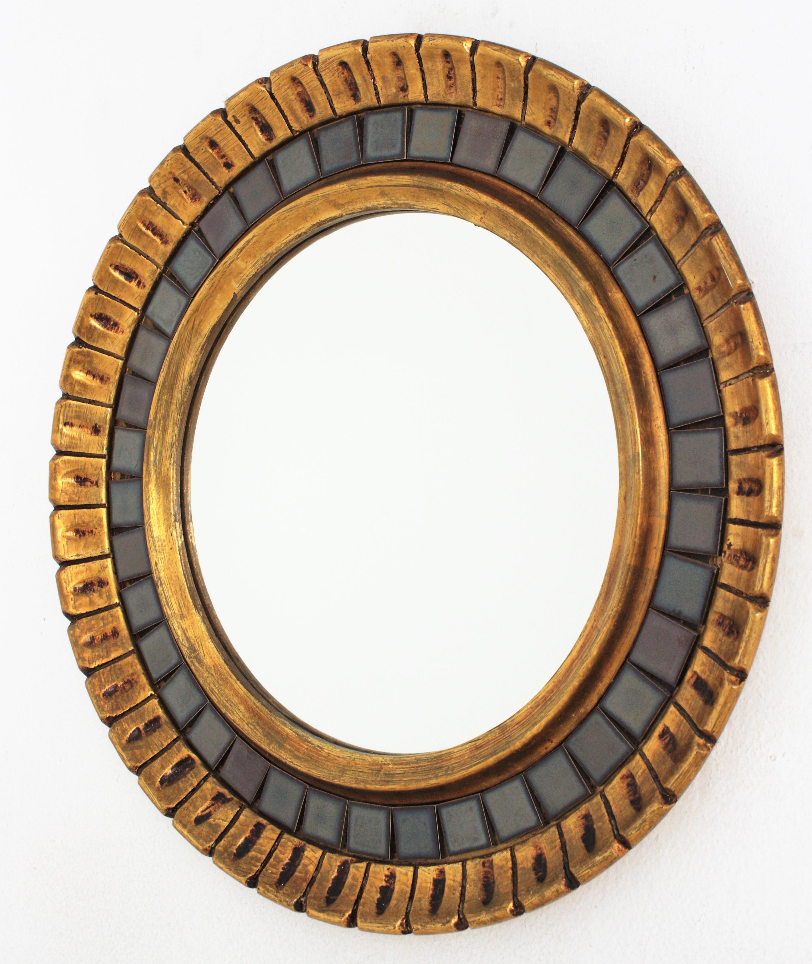 Midcentury Round Mirror, Giltwood and Ceramic For Sale 5