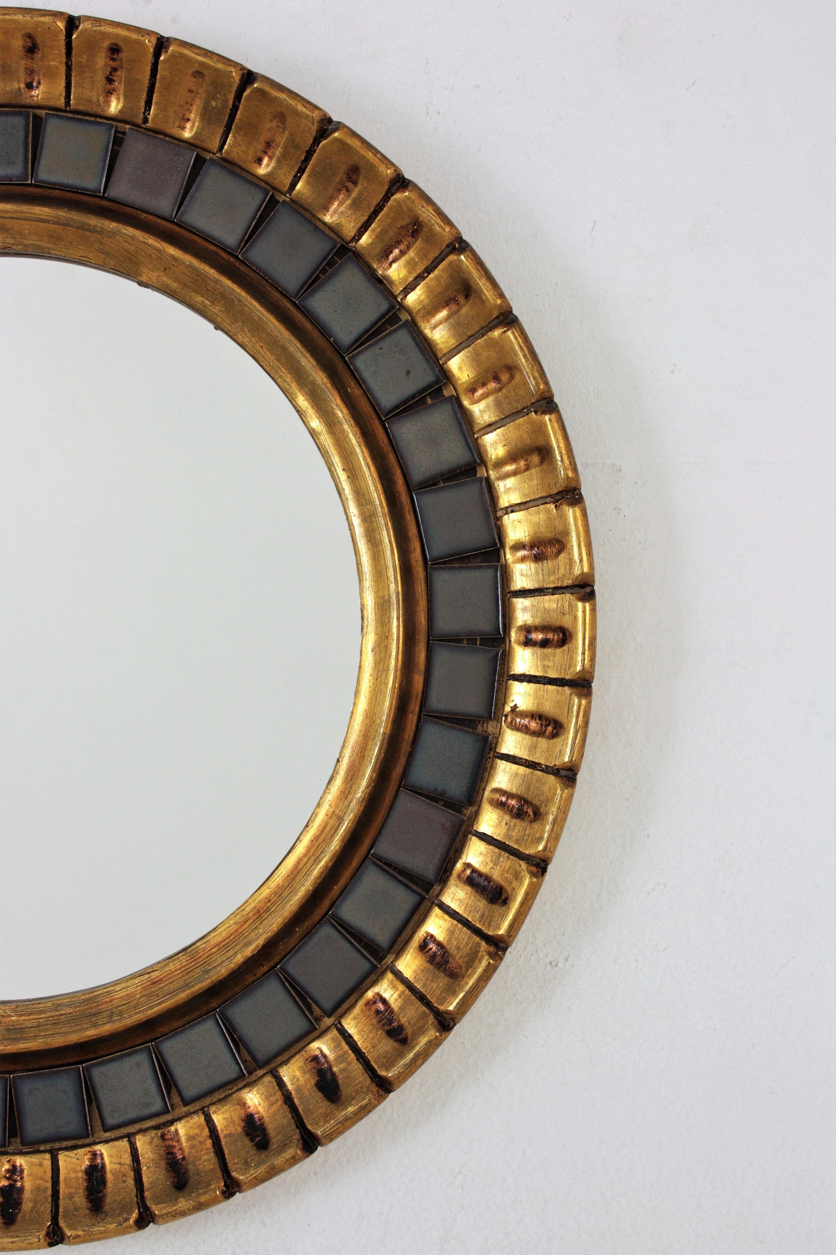 Midcentury Round Mirror, Giltwood and Ceramic For Sale 1
