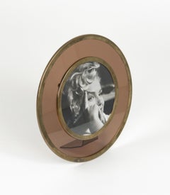 Midcentury Round Picture Photo Frame in Purple Lucite and Brass, Italy 1970s