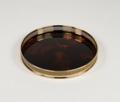 Midcentury Round Serving Tray in Tortoiseshell Lucite and Brass, Italy 1970s