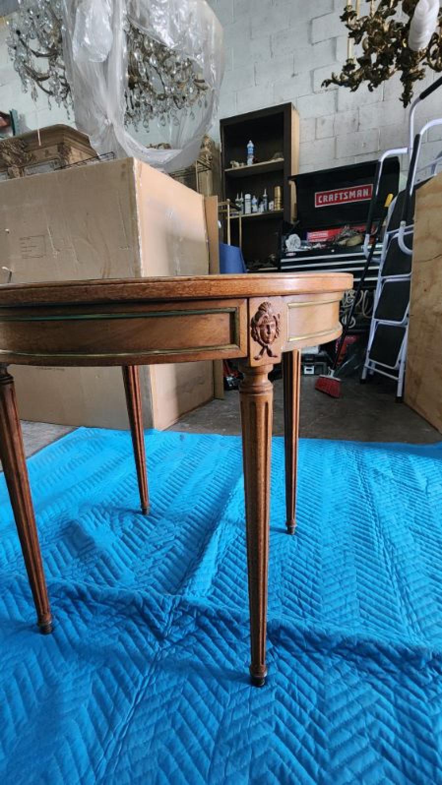 20ième siècle Table d'appoint ronde du milieu du siècle par Don Ruseau en vente