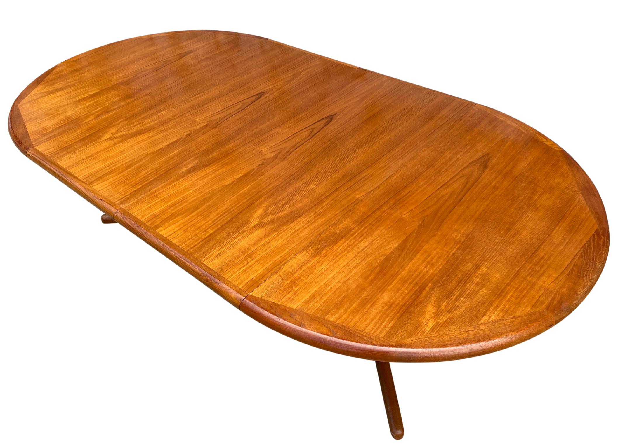 Midcentury Round Teak Danish Extension Dining Table by CJ Rosengaarden In Good Condition In BROOKLYN, NY