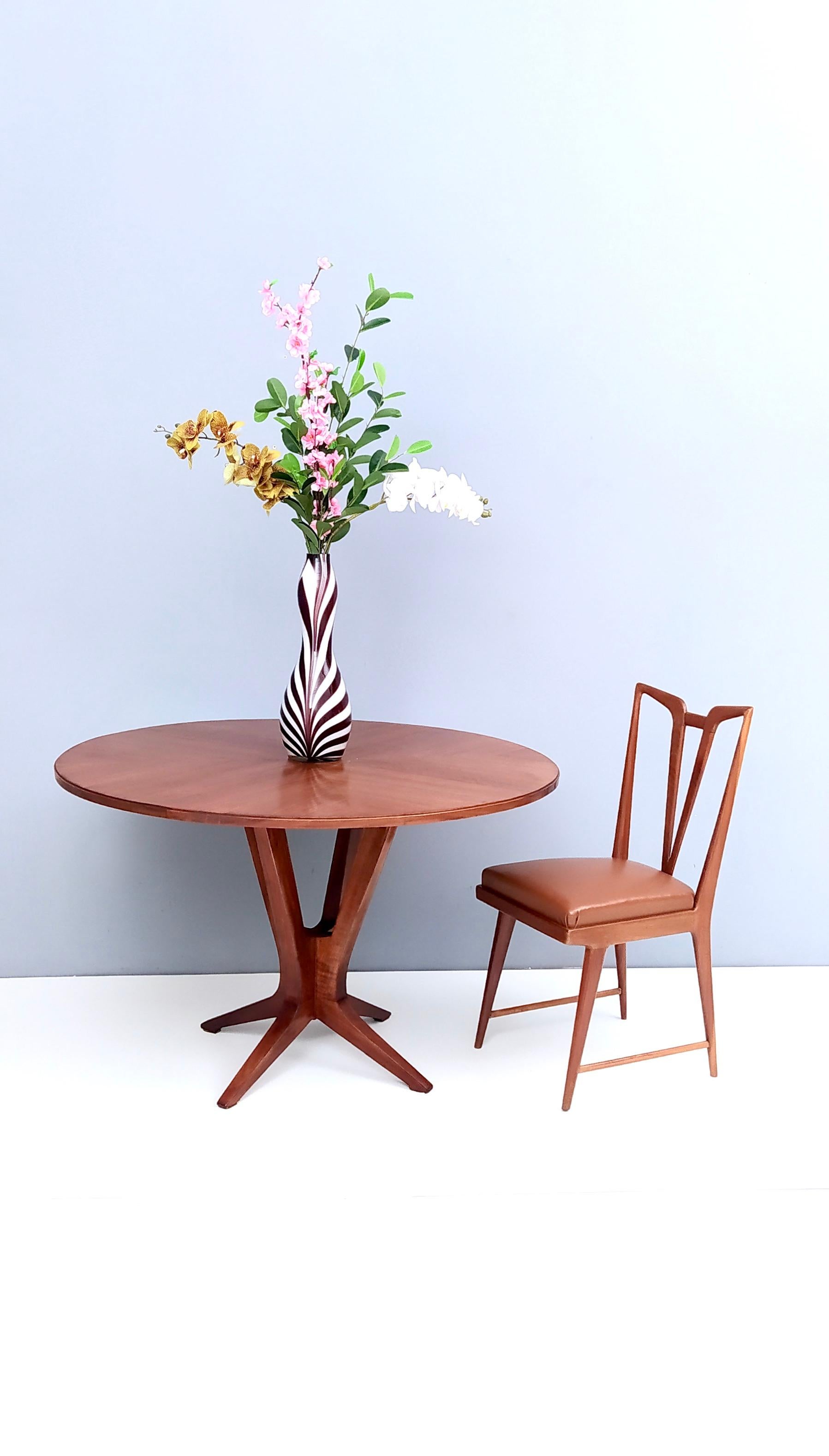 Italian Midcentury Round Wooden Dining Table in the Style of Ico Parisi, Italy
