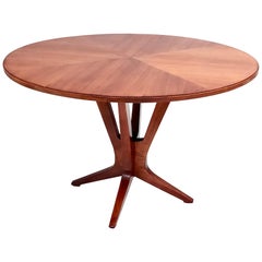 Midcentury Round Walnut Dining Table in the Style of Ico Parisi, Italy. 1950s