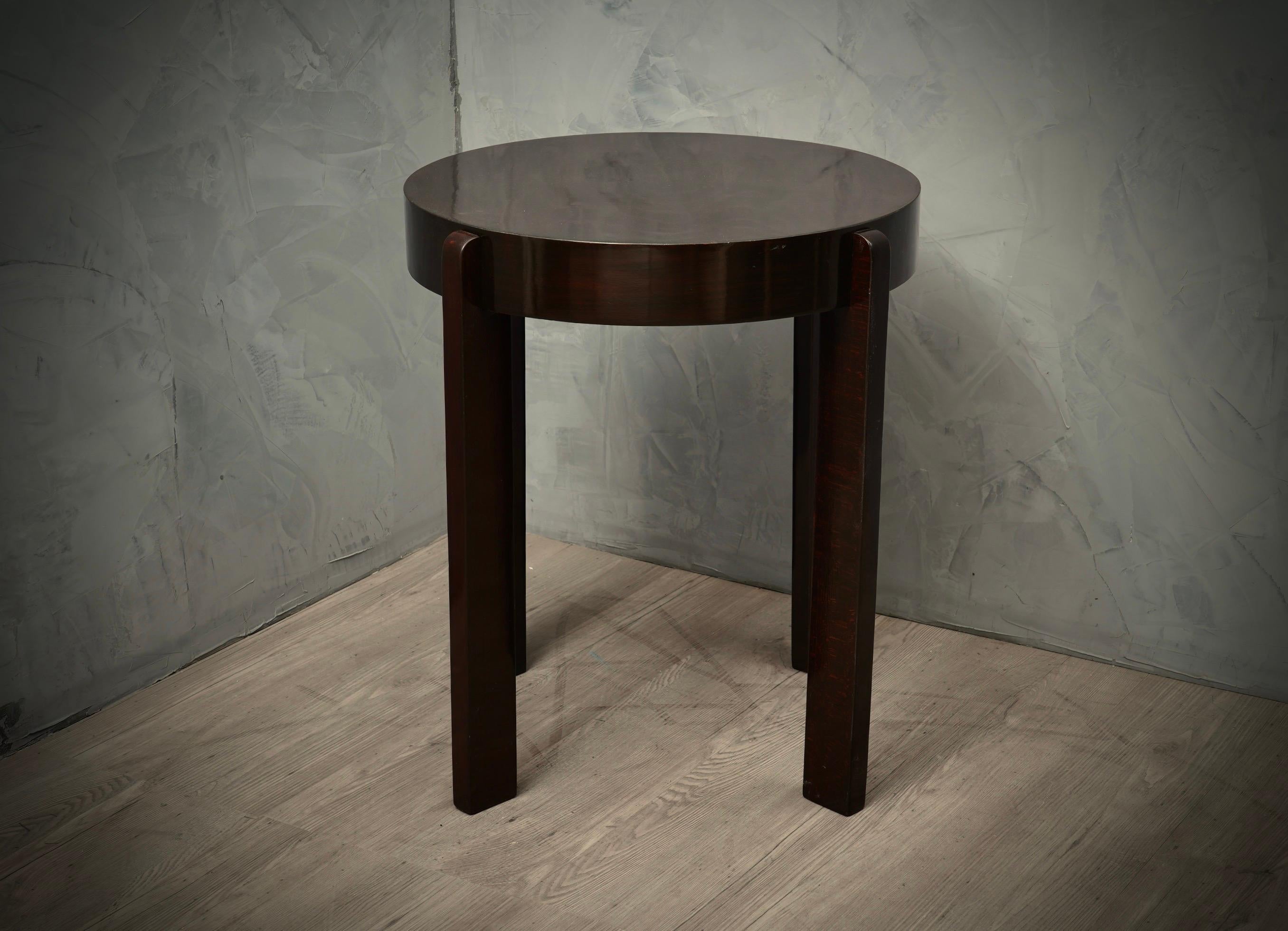 Midcentury Round Walnut Wood Stained in Dark Red Side Table, 1940 For Sale 2