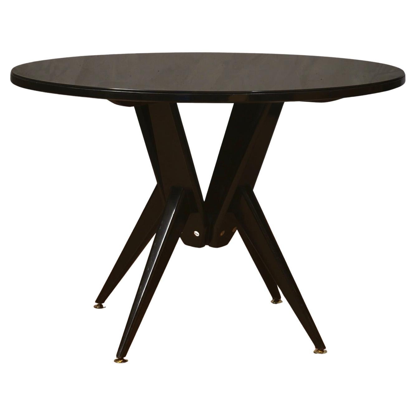Tavolo da pranzo rotondo in Wood Wood, vetro nero e ottone del MidCentury, 1950