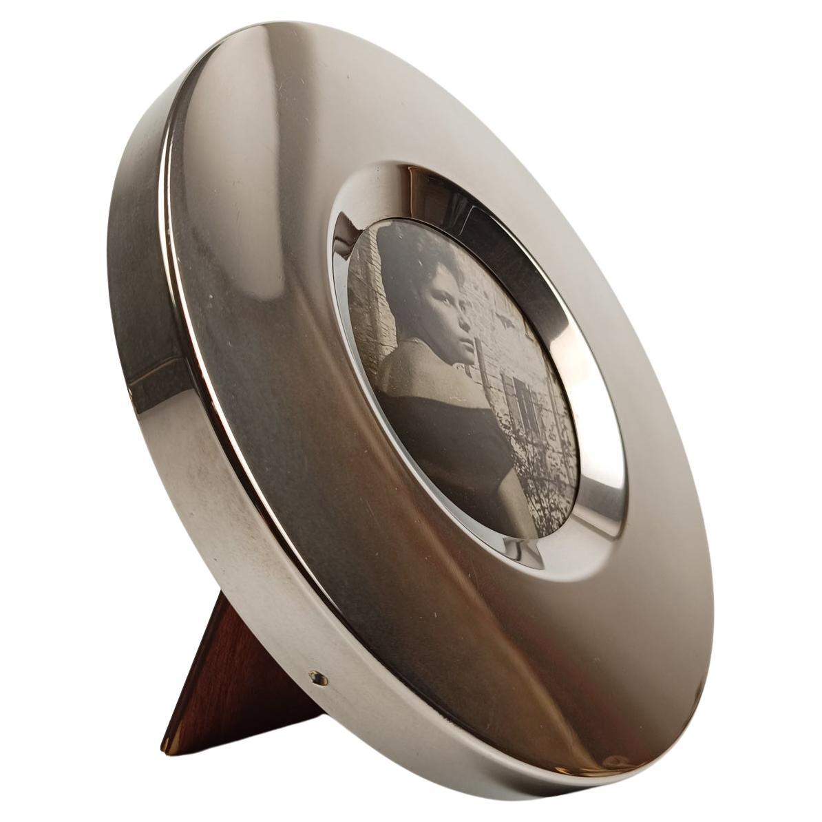 Cadre-photo arrondi du milieu du siècle en tôle d
argent et en teck, Italie, années 1970