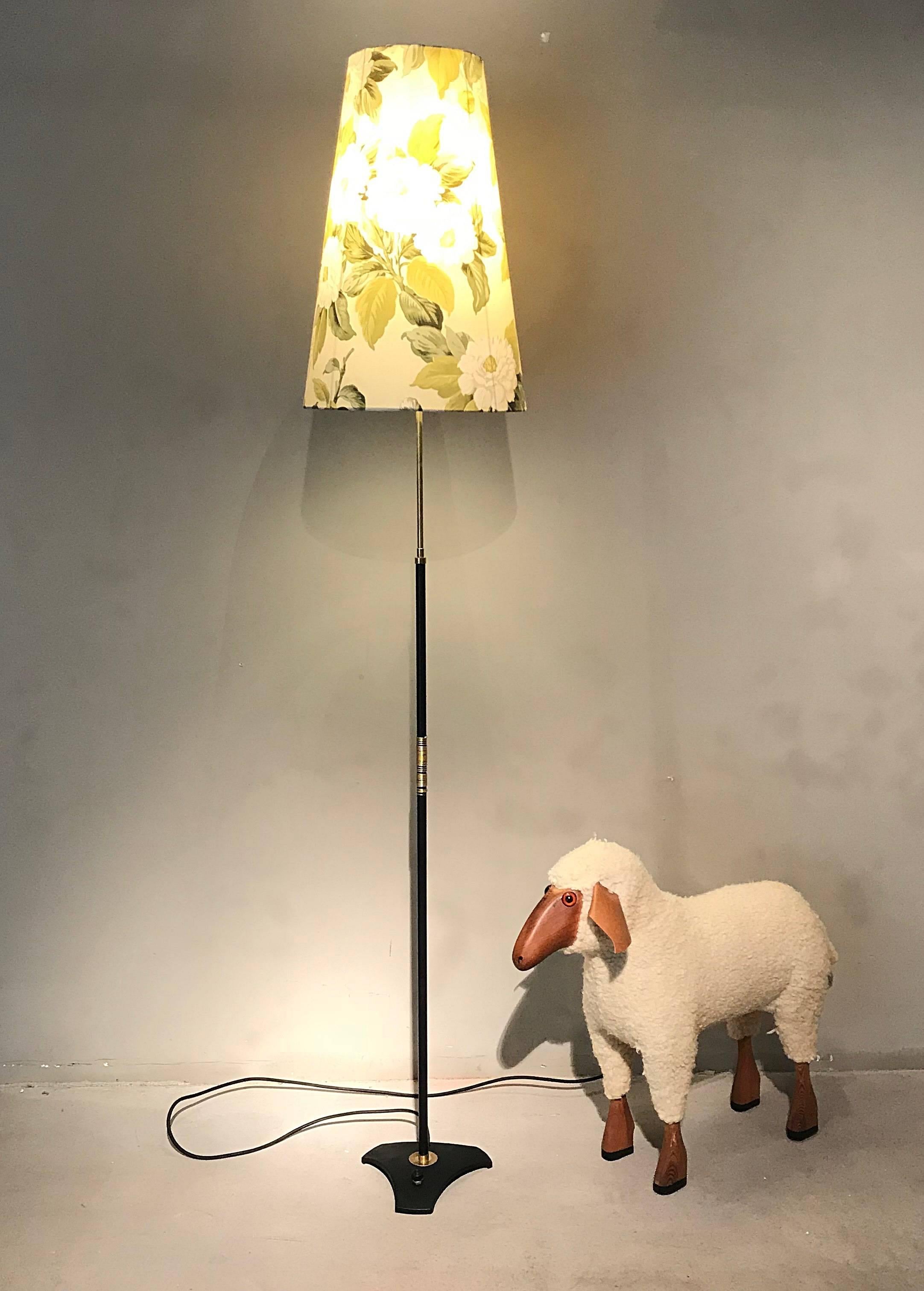 Midcentury Rupert Nikoll Brass Floor Lamp, Flower Shade, 1960s, Austria 3