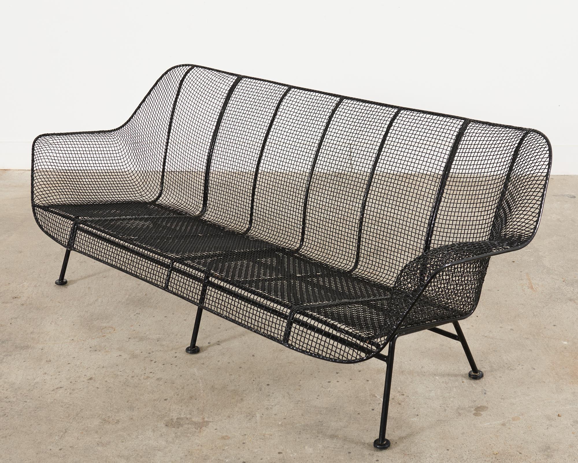 Midcentury Russell Woodard Sculptura Iron Garden Sofa In Good Condition In Rio Vista, CA