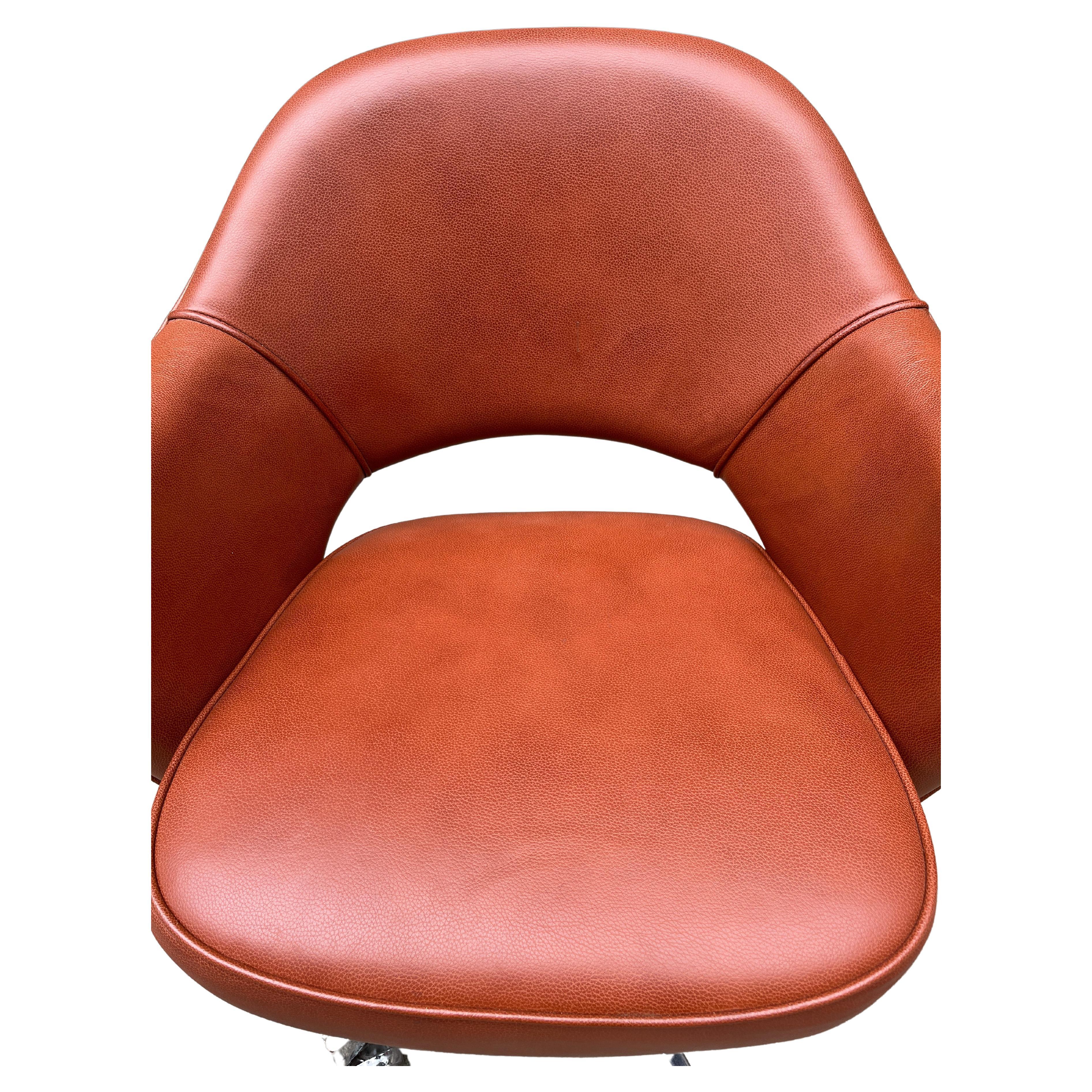 Midcentury Saarinen Executive Chairs for Knoll For Sale 4