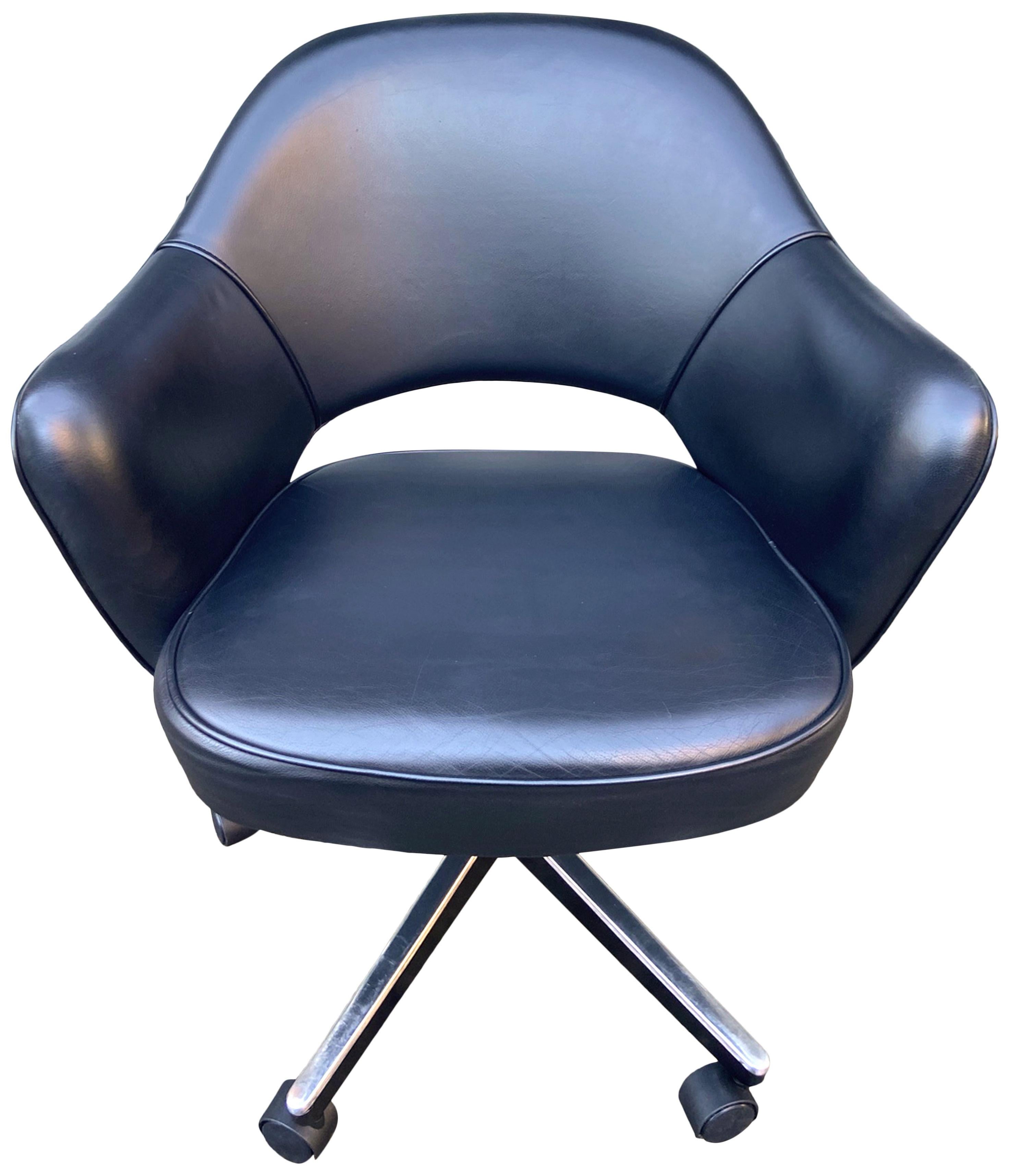 American Midcentury Saarinen Executive Chairs for Knoll