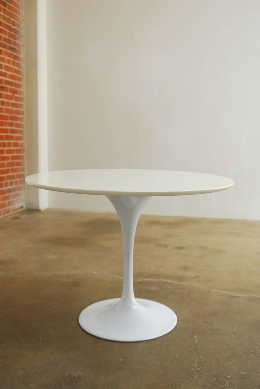 Midcentury Saarinen Style White Tulip Table 2