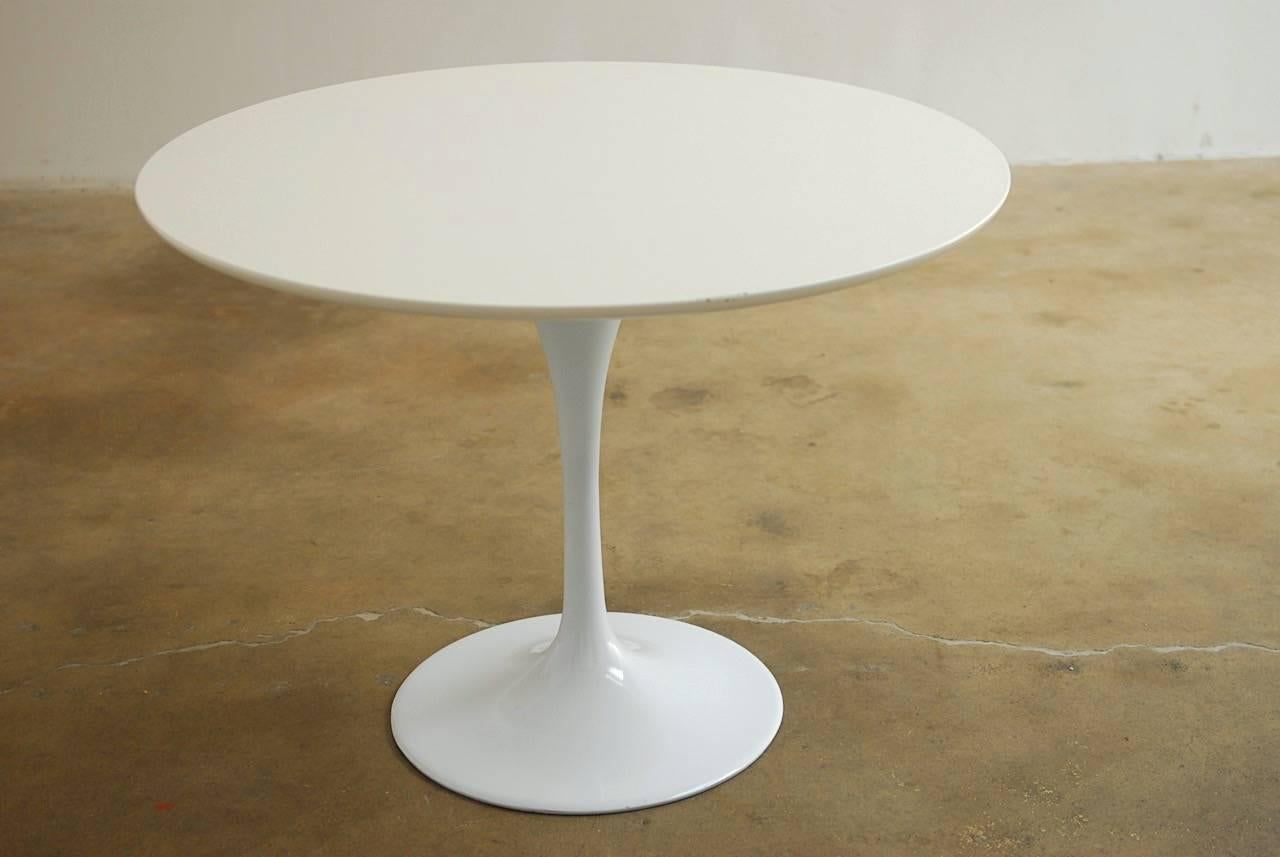 Midcentury Saarinen Style White Tulip Table 4