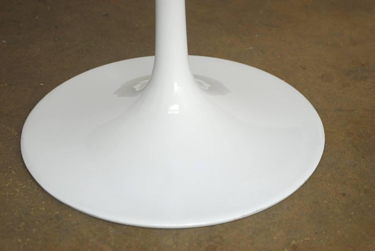 Mid-Century Modern Midcentury Saarinen Style White Tulip Table