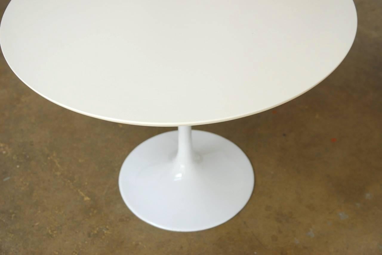 20th Century Midcentury Saarinen Style White Tulip Table