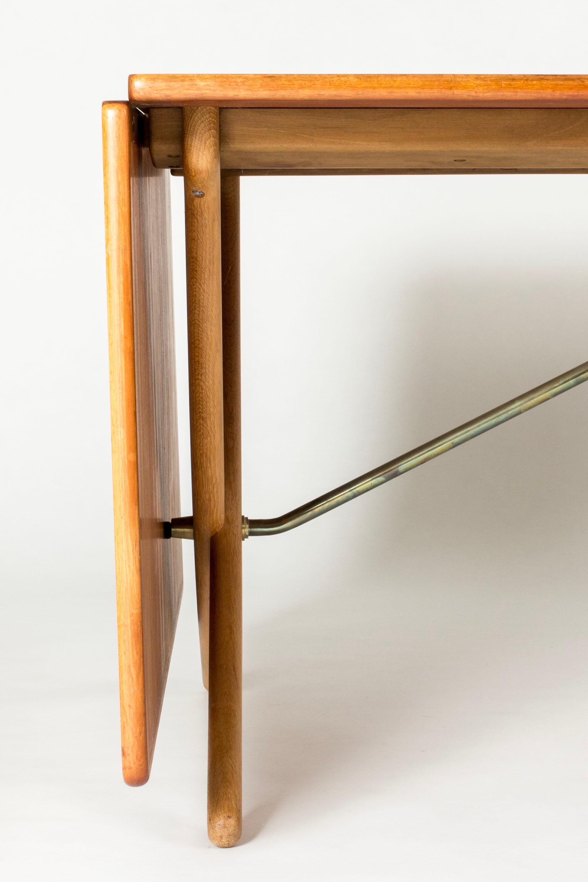 Table de salle à manger à pieds de sabre de Hans J. Wegner, Danemark, années 1960 en vente 1