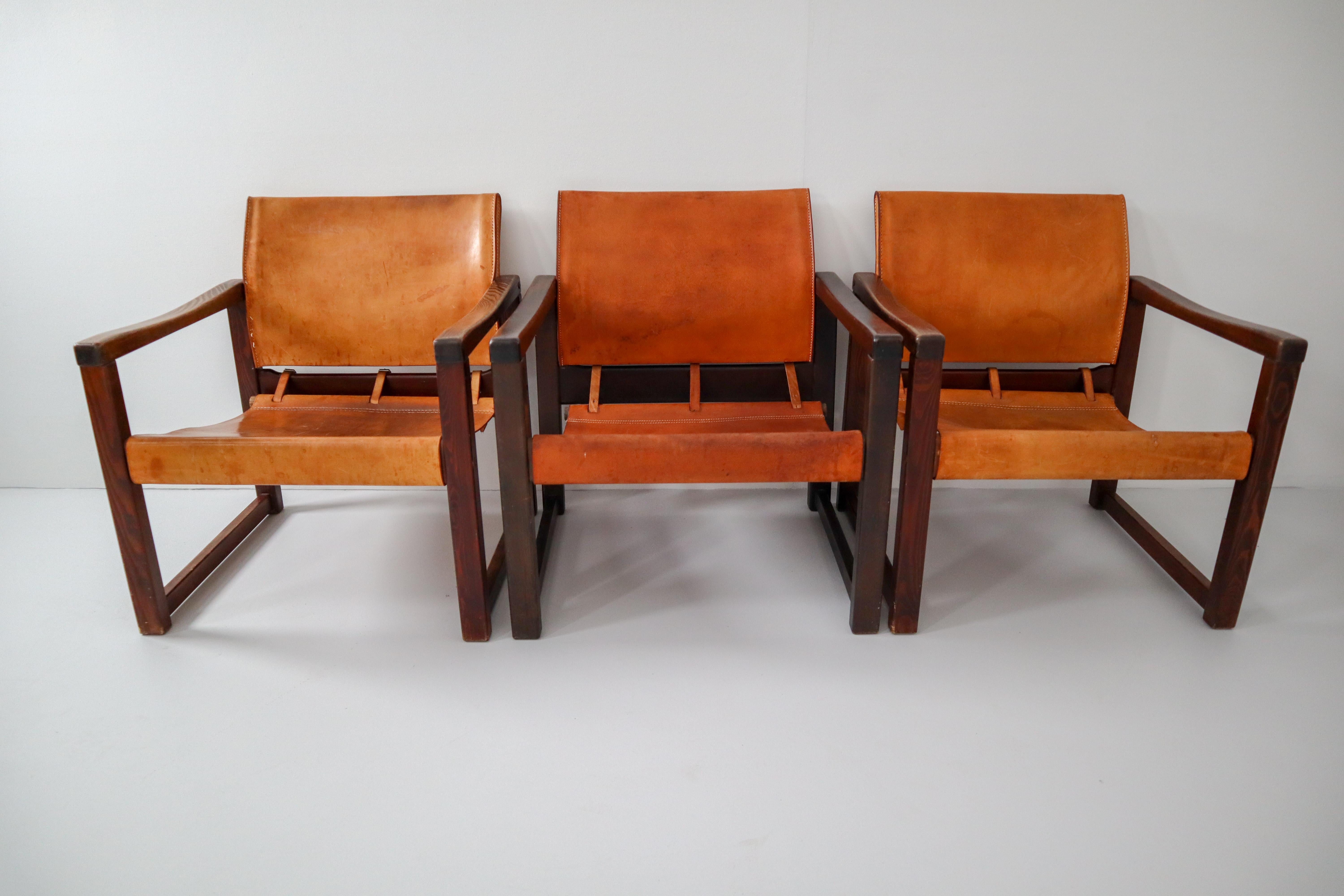 Midcentury Safari Lounge Chairs in Patinated Cognac Saddle Leather, 1970s 10