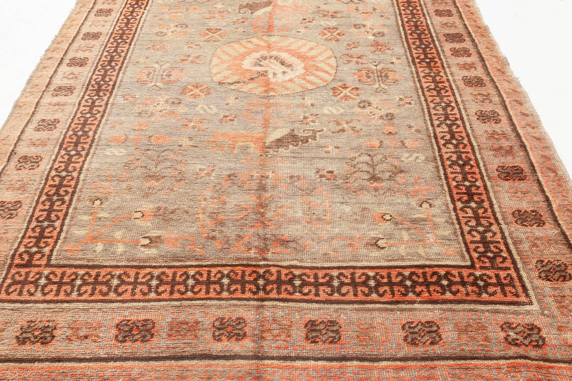 Samarkand Handgefertigter Wollteppich aus der Jahrhundertmitte (Usbekisch) im Angebot