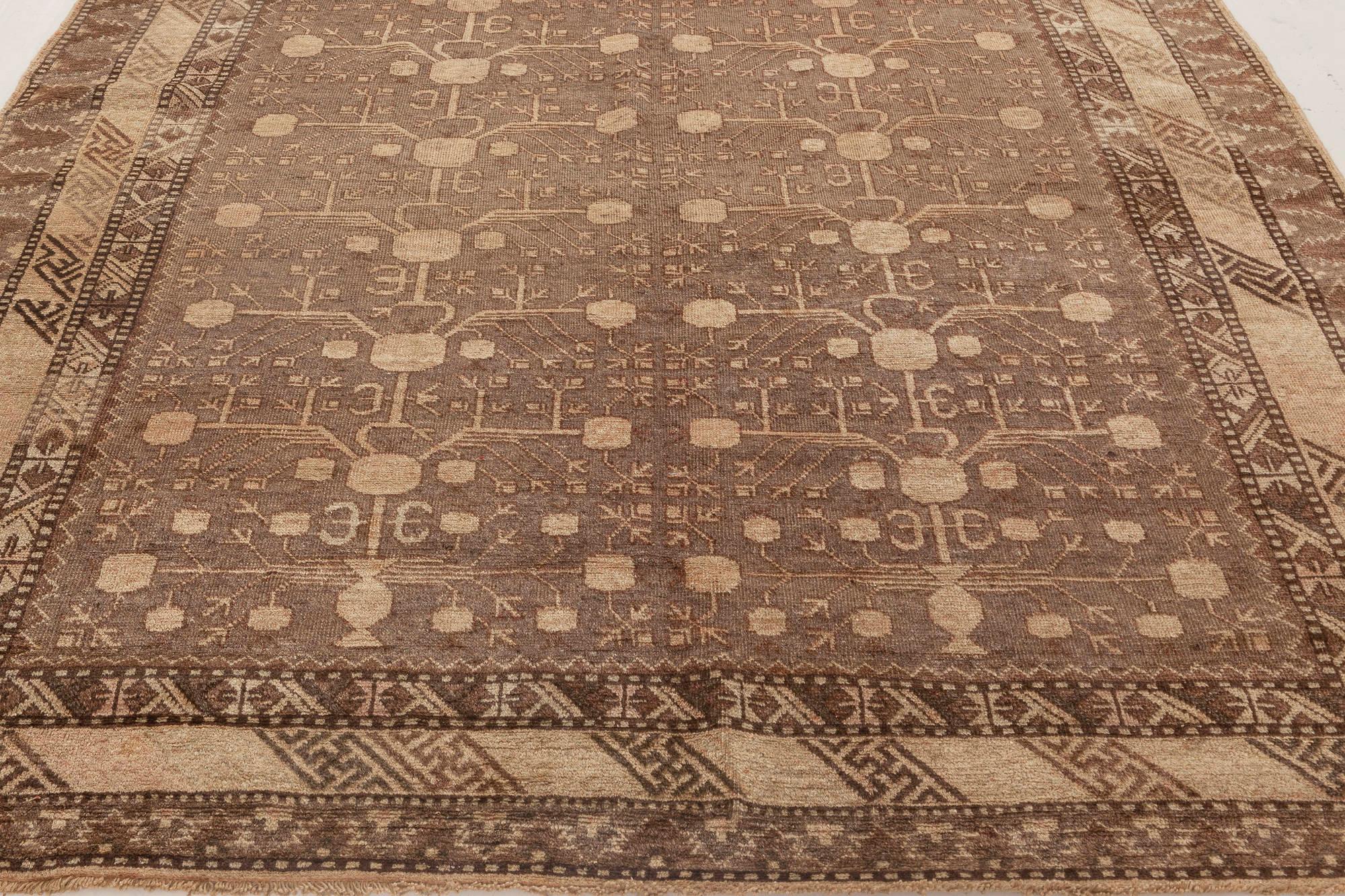 Central Asian Midcentury Samarkand Handmade Wool Rug For Sale