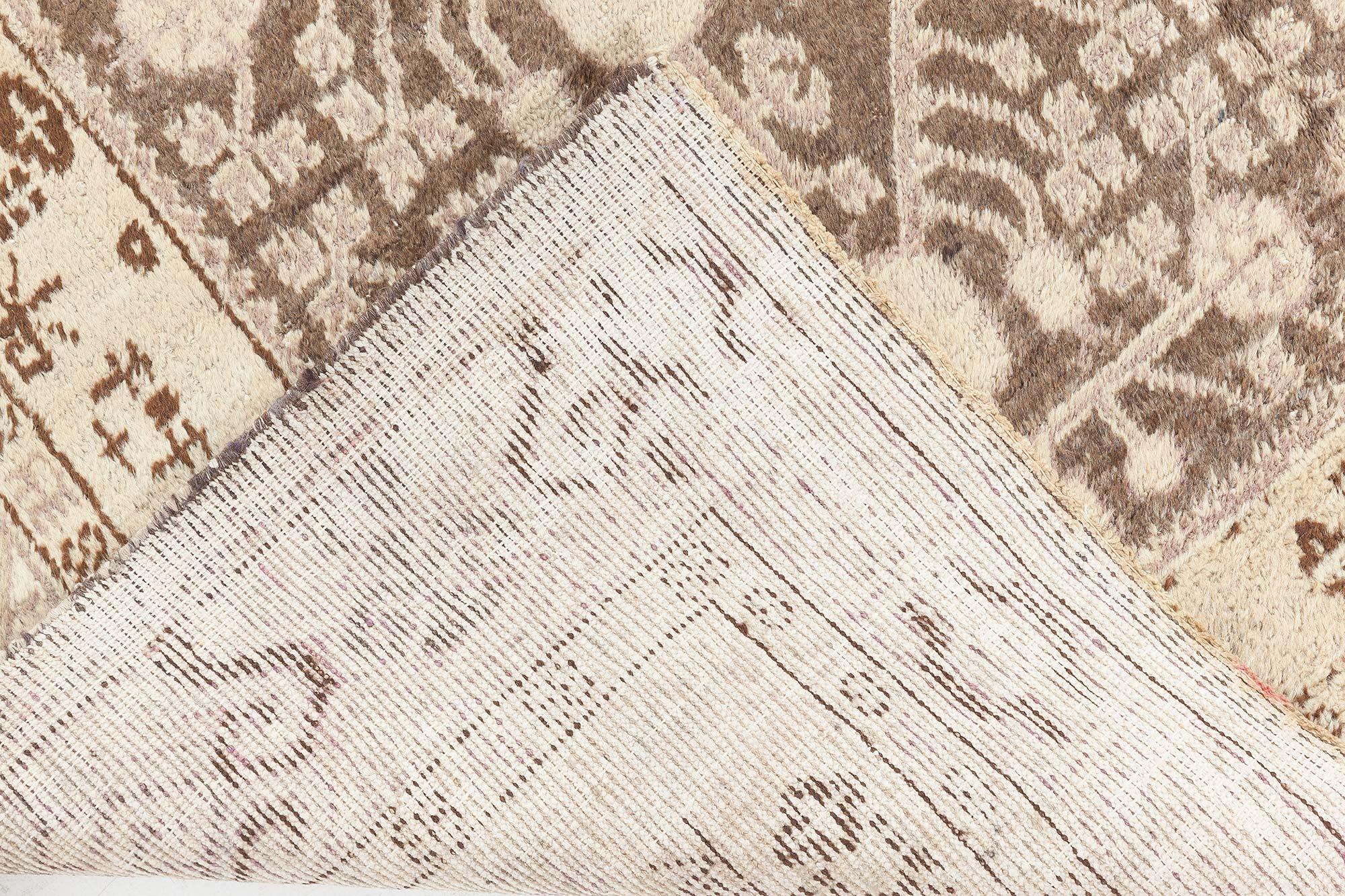 Handgewebter Samarkand-Wollteppich Doris Leslie Blau aus der Mitte des Jahrhunderts im Angebot 4