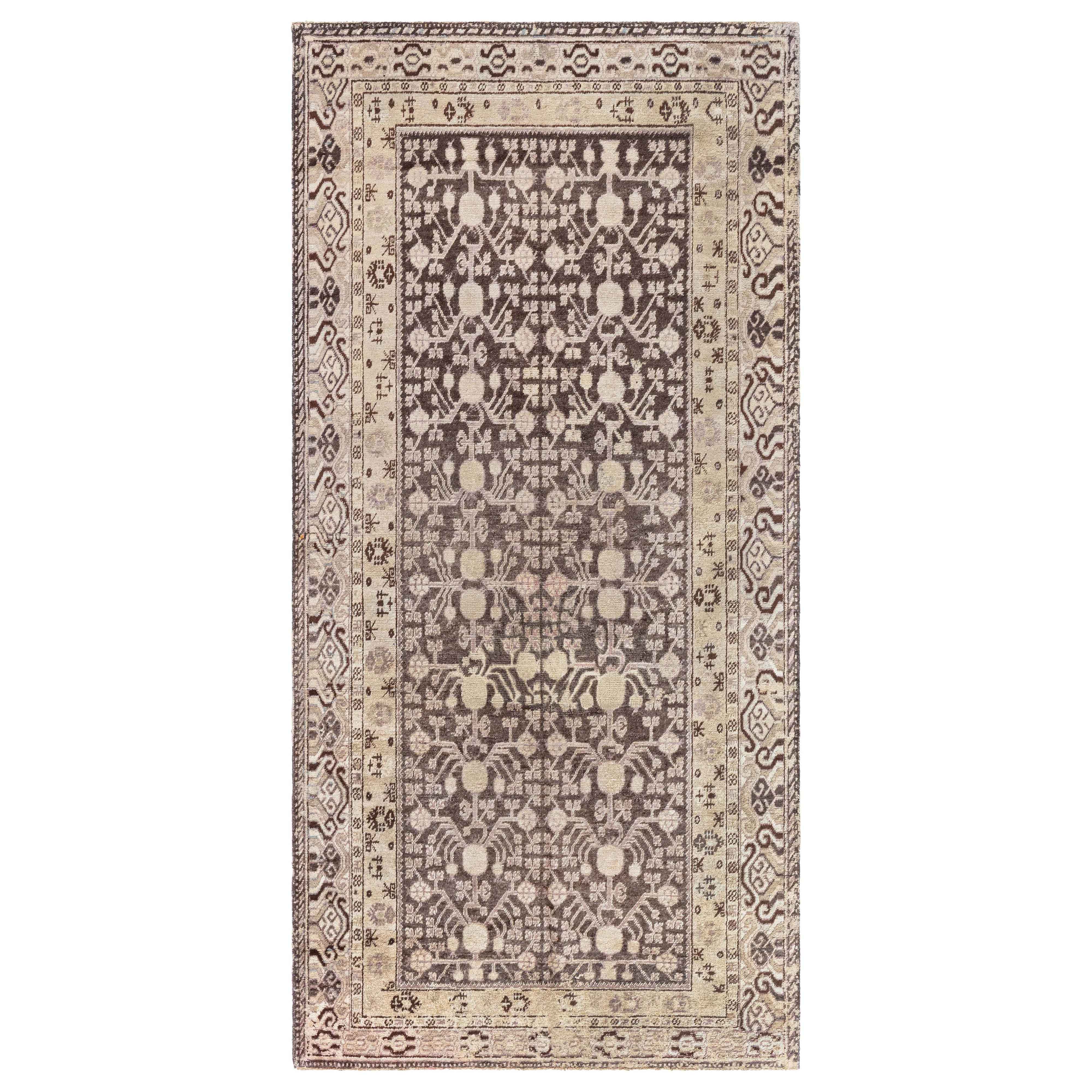 Handgewebter Samarkand-Wollteppich Doris Leslie Blau aus der Mitte des Jahrhunderts im Angebot