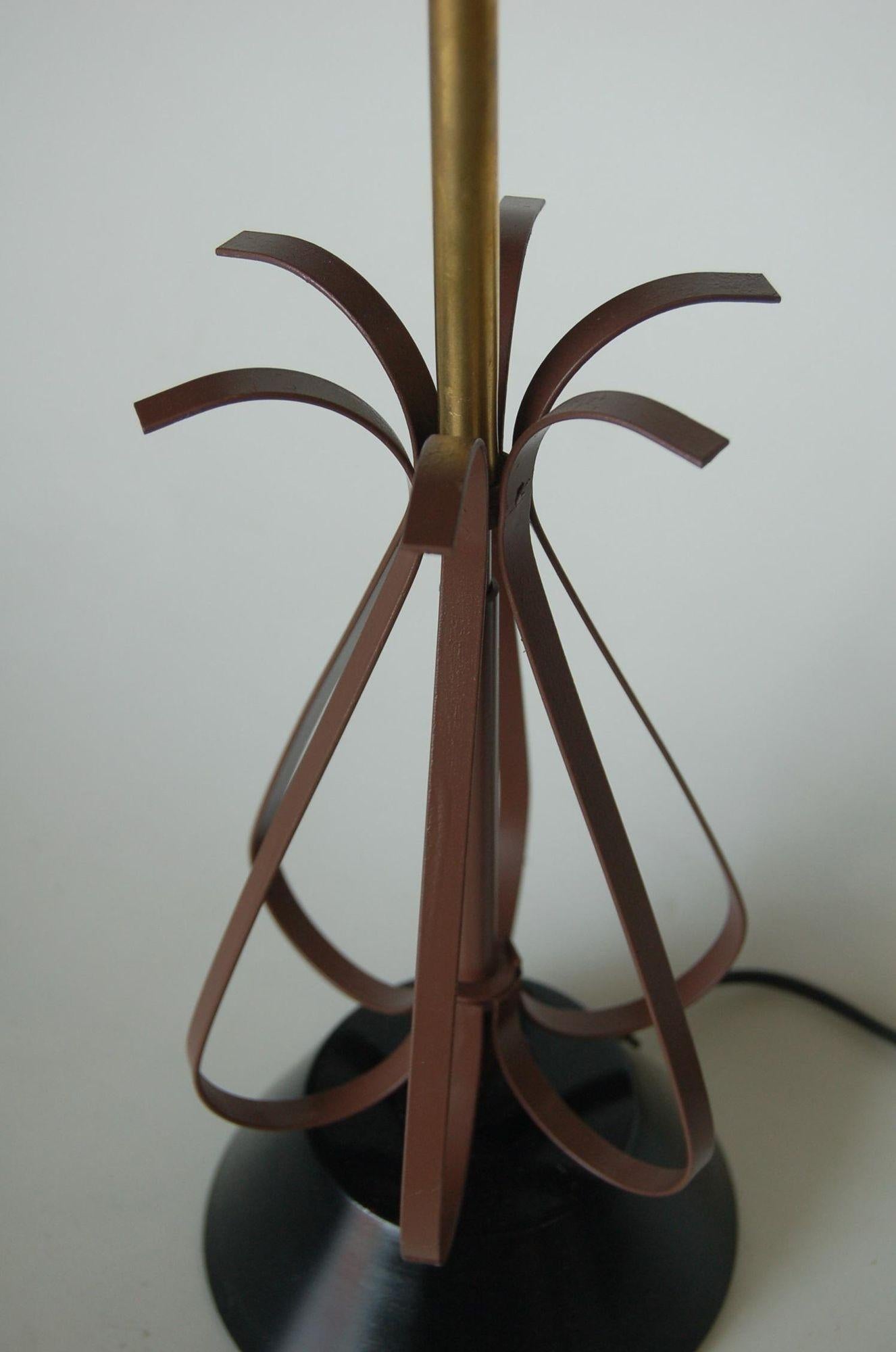 Midcentury Scalloped Steel and Brass Table Lamp In Excellent Condition For Sale In Van Nuys, CA