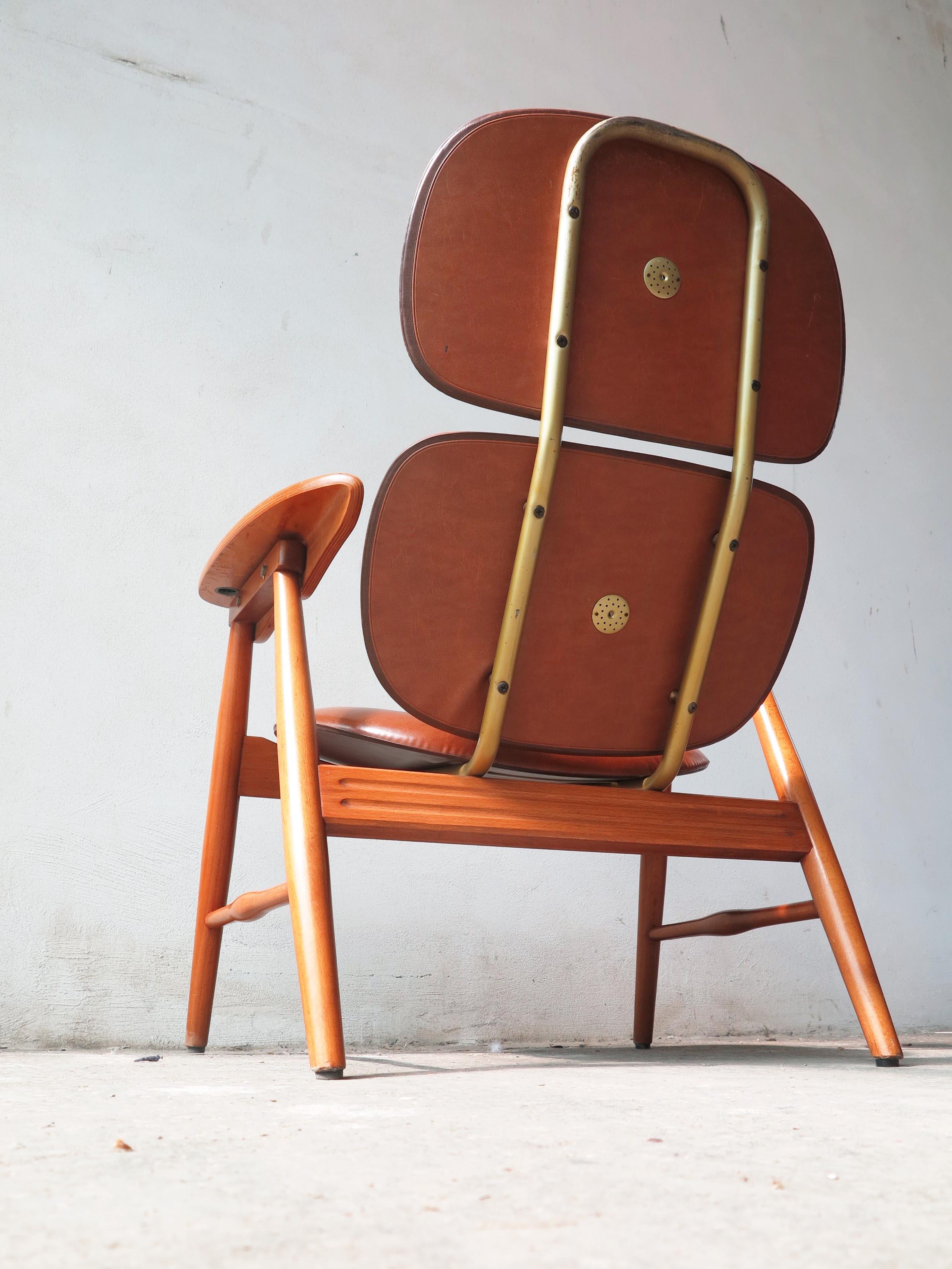 Midcentury Scandinavian Armchair by Domino Mobler in Wood & Brown Faux Leather In Good Condition For Sale In Fregene, IT