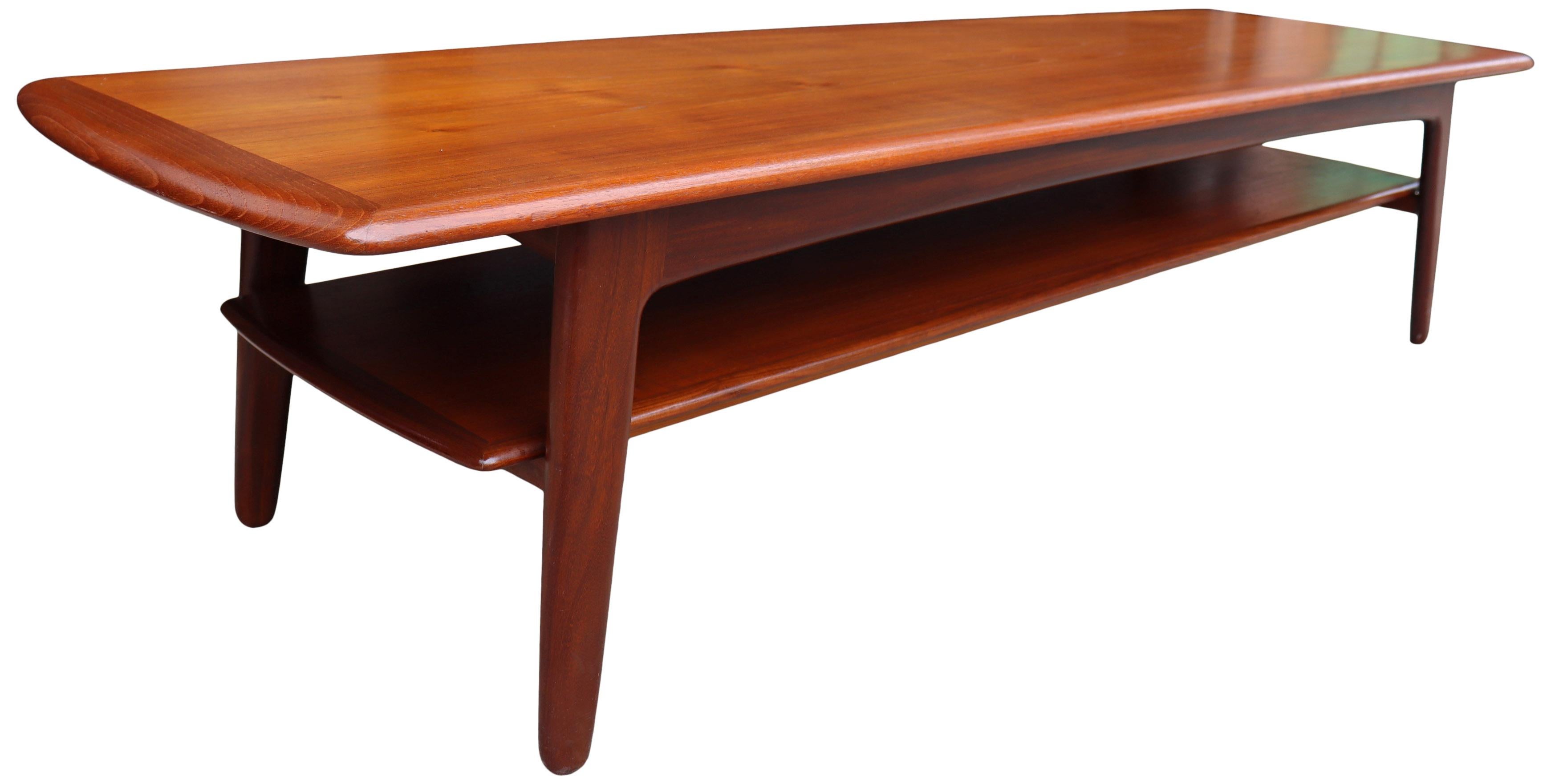 Midcentury Scandinavian Coffee Table by Svend Aage Madsen For Sale 1
