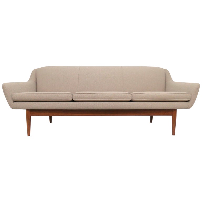 Beautiful view of Crested Leather Scandinavian Penthouse Upholstered Sofa