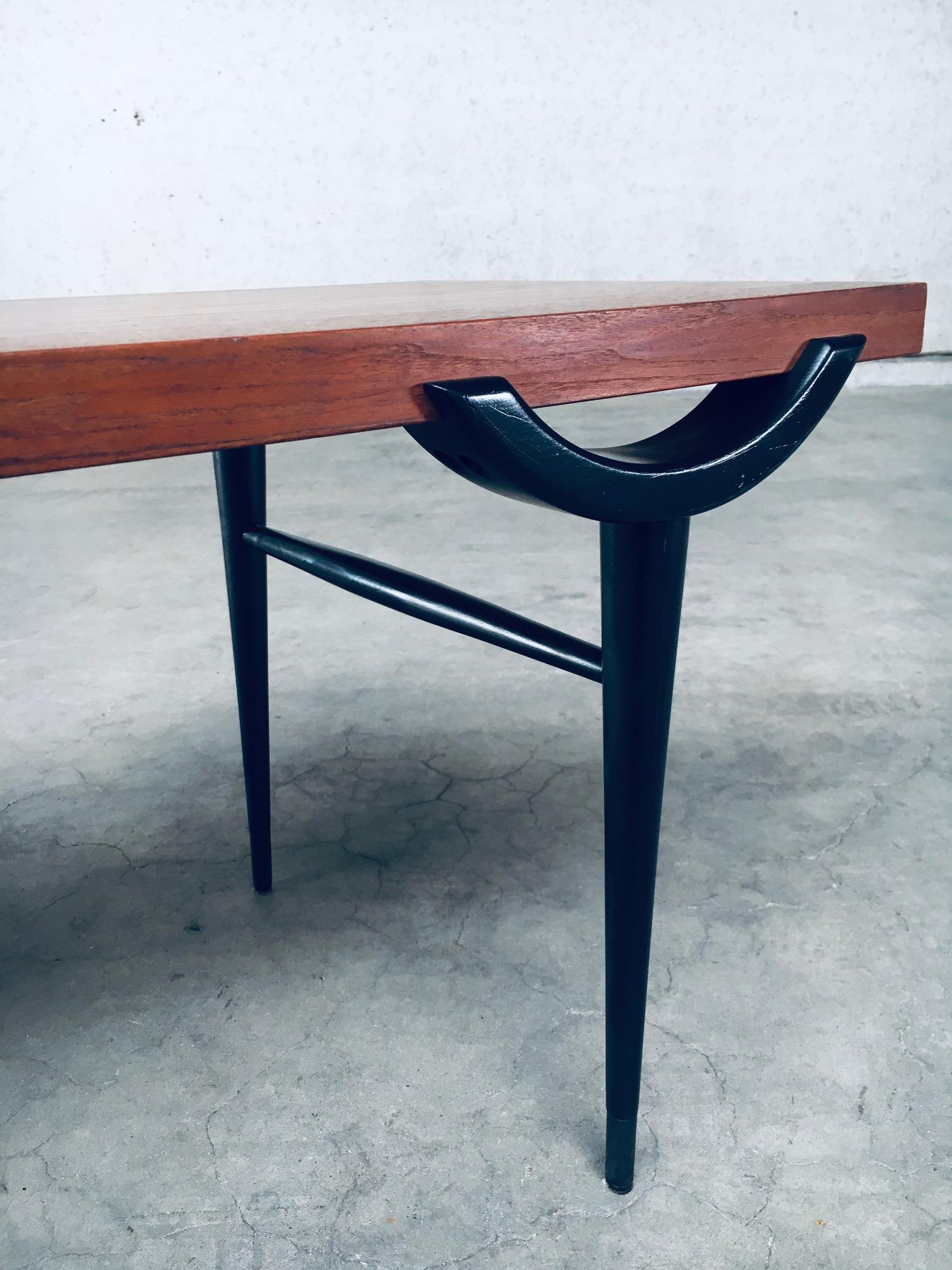 Midcentury Scandinavian Design Coffee Table, Denmark 1960's For Sale 10