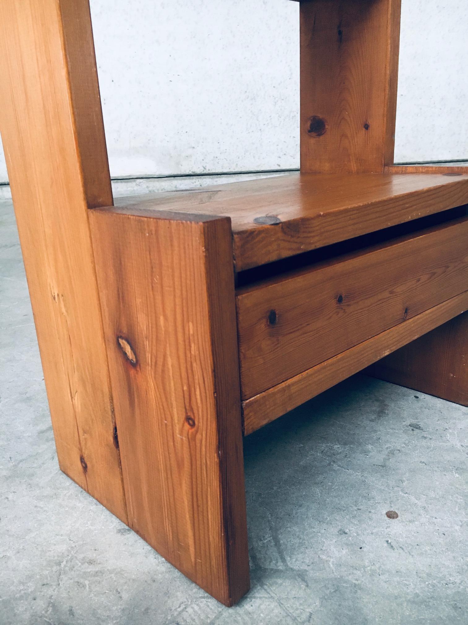 Midcentury Scandinavian Design Pine Bedside Table Set, 1960s Sweden For Sale 11