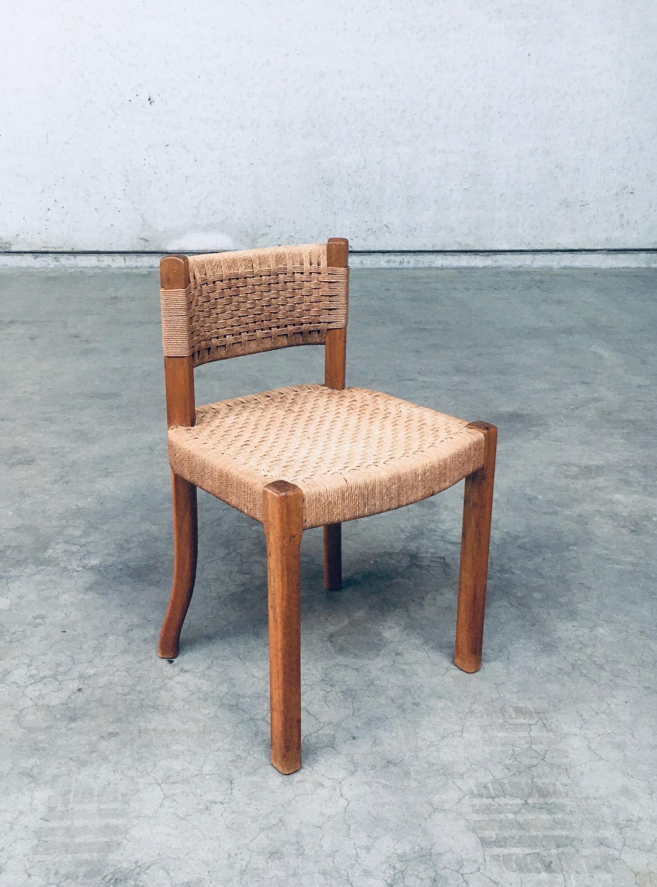 Vintage Midcentury Modern Scandinavian Design Teak and Rope Side Chair. Fabriqué en Suède, dans les années 1960. Chaise en teck avec assise et dossier en corde tressée. Le design est magnifique avec le dossier bas et les pieds courbés du dossier. Il