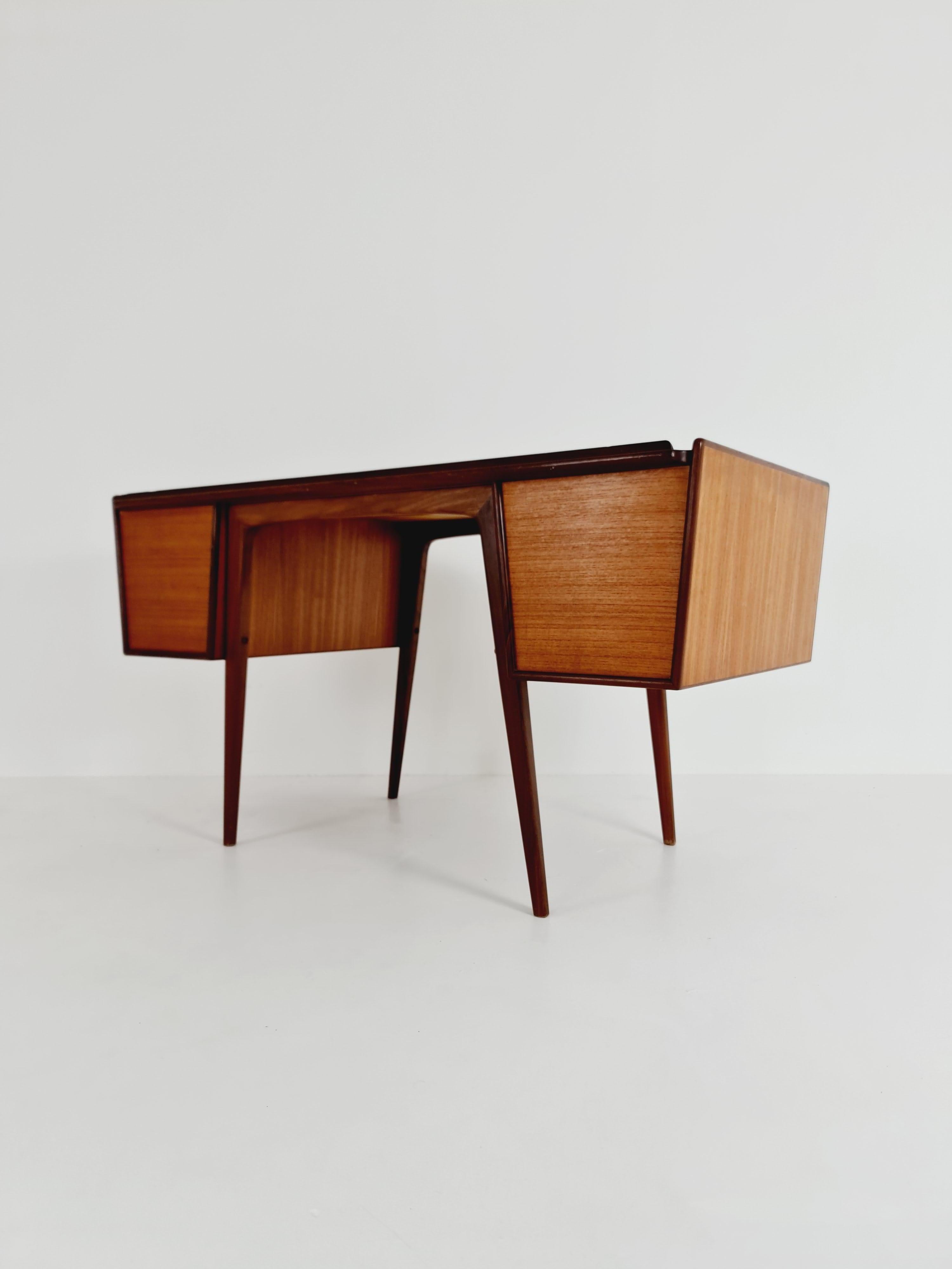 Midcentury Scandinavian Desk in Teak by Svante Skogh, 1960s For Sale 7