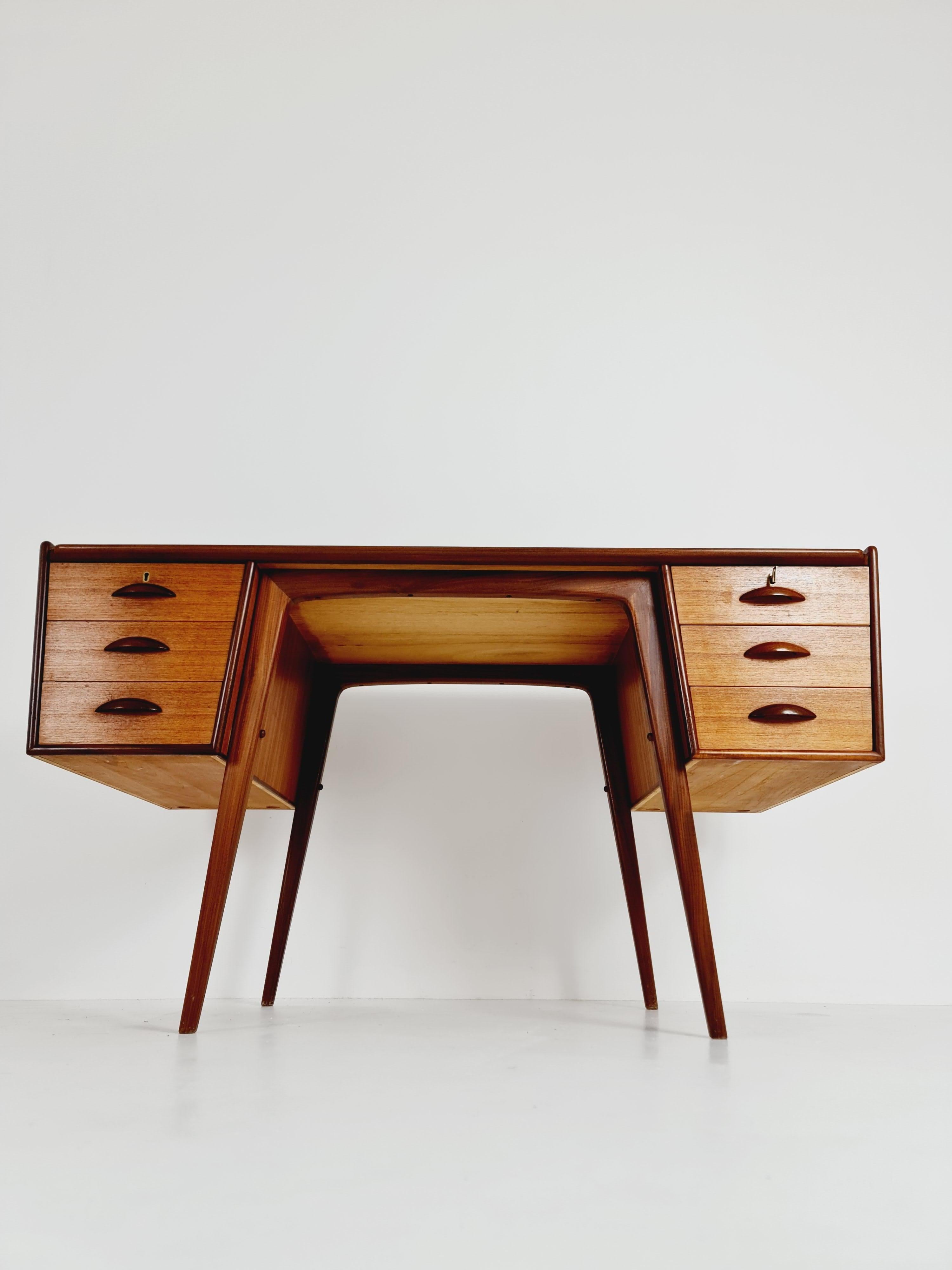 Midcentury Scandinavian Desk in Teak by Svante Skogh, 1960s For Sale 9