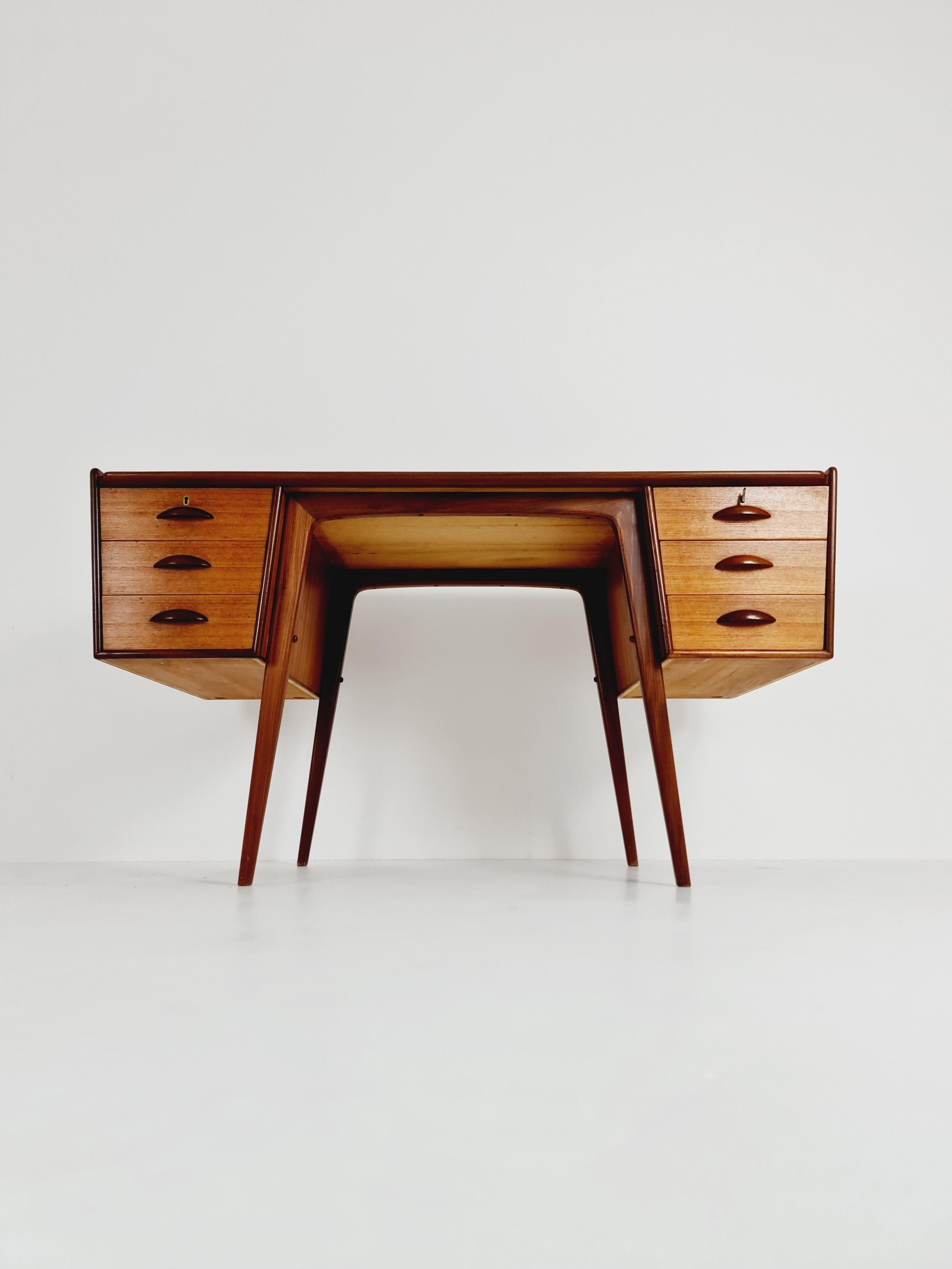 Midcentury Scandinavian Desk in Teak by Svante Skogh, 1960s For Sale 10