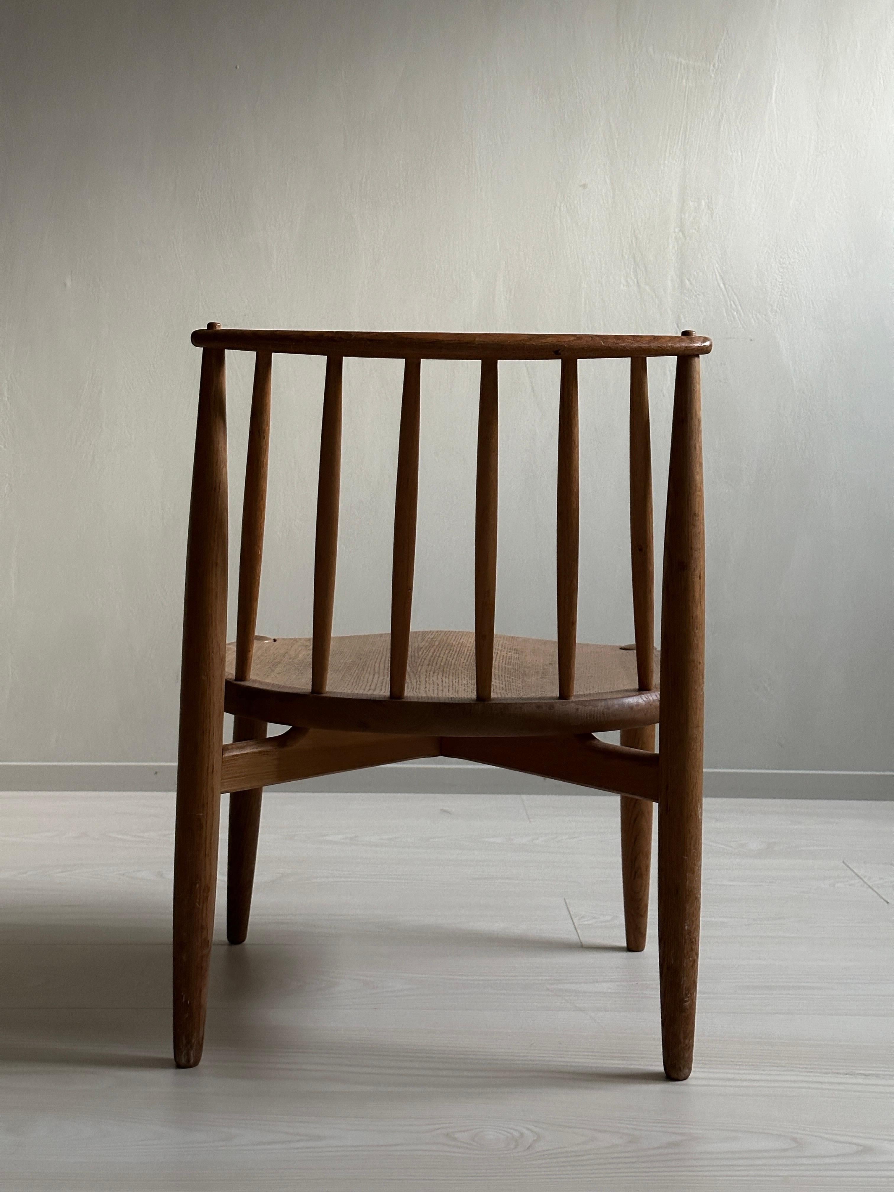 Mid-Century Scandinavian Fireplace Oak Chair, Bendt Winge for Aase Dreieri 1950s 5