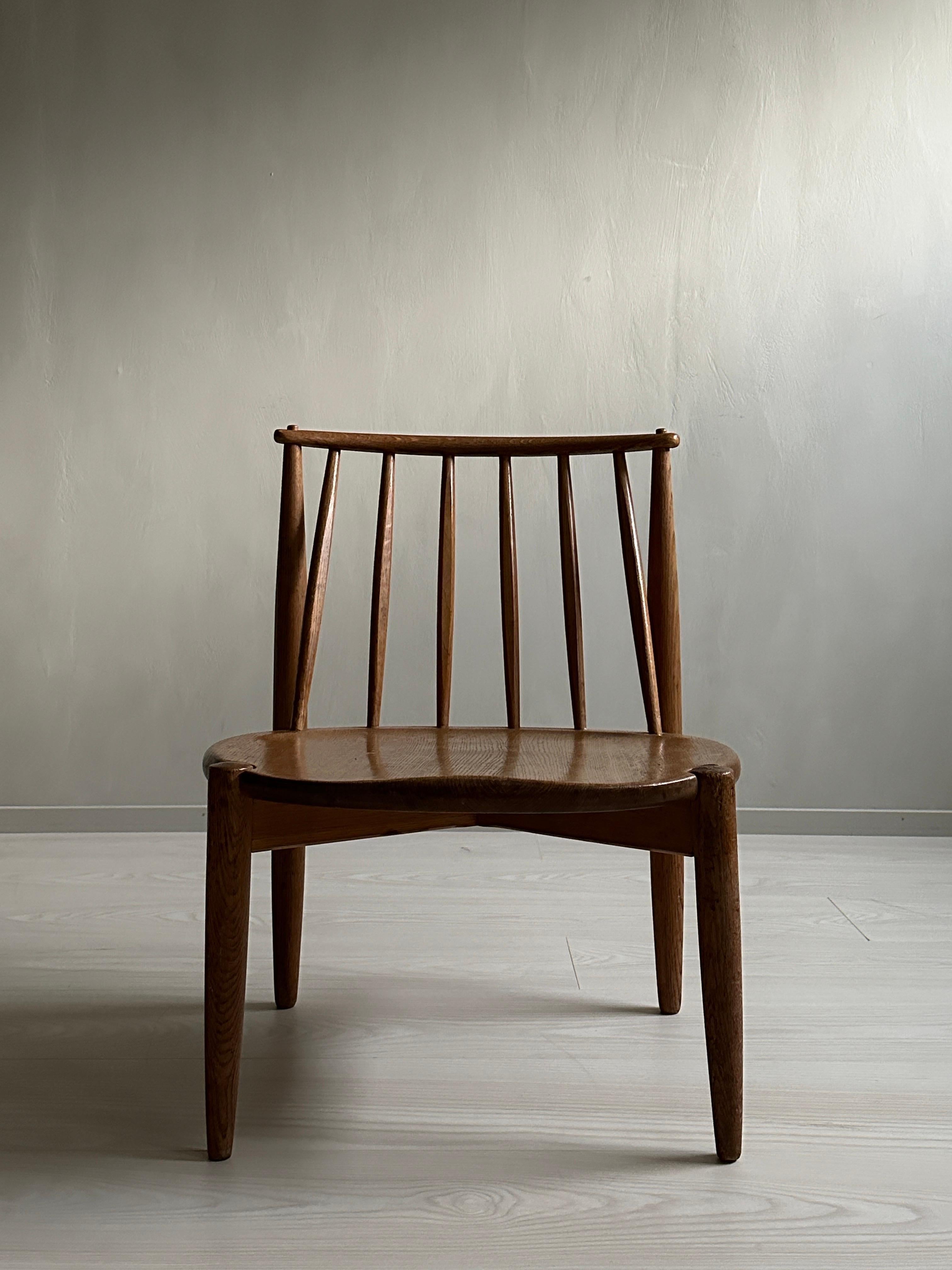 Mid-Century Scandinavian Fireplace Oak Chair, Bendt Winge for Aase Dreieri 1950s 1