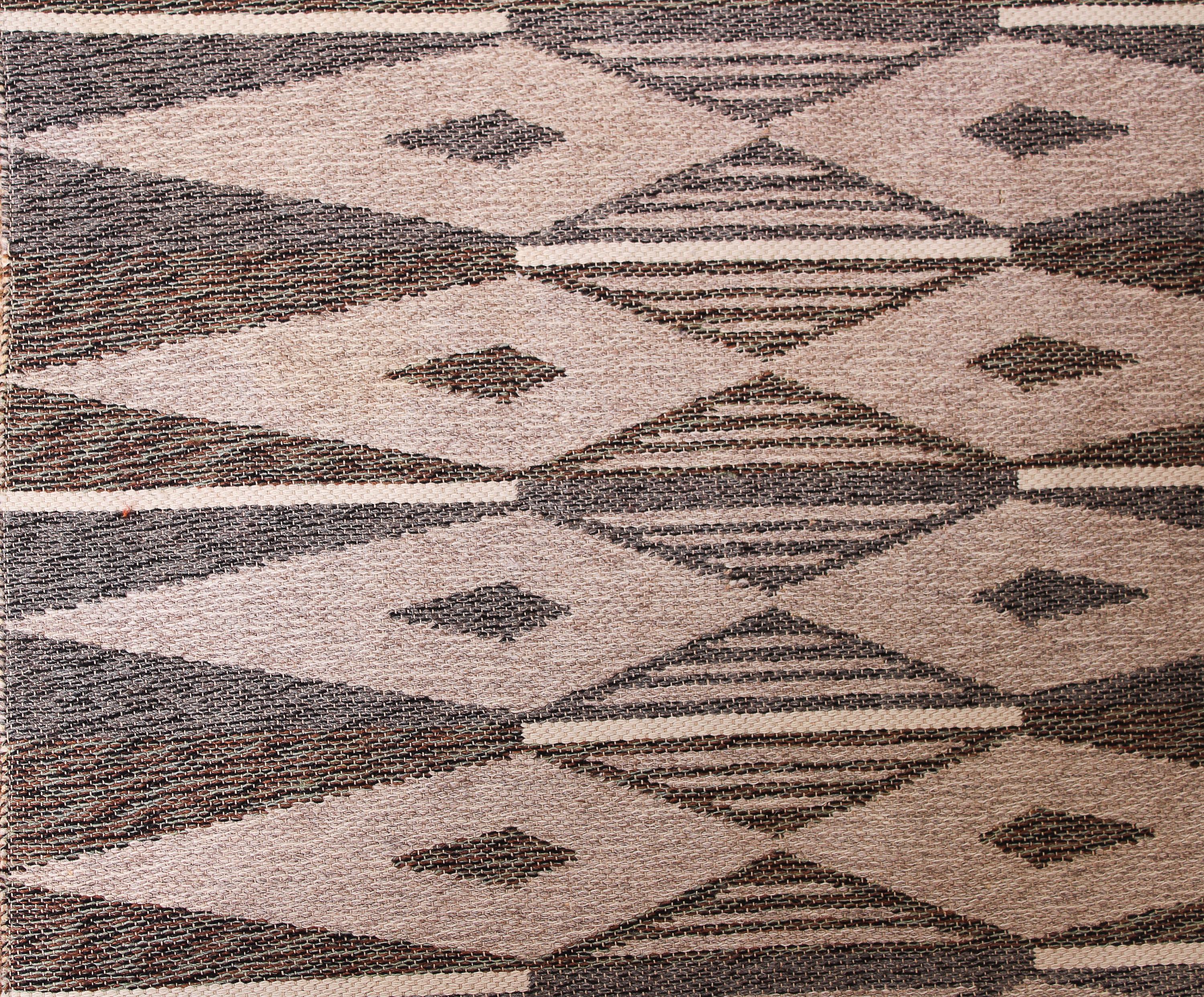 Wool Midcentury Scandinavian Flat-Weave Gallery Carpet, 1950s For Sale