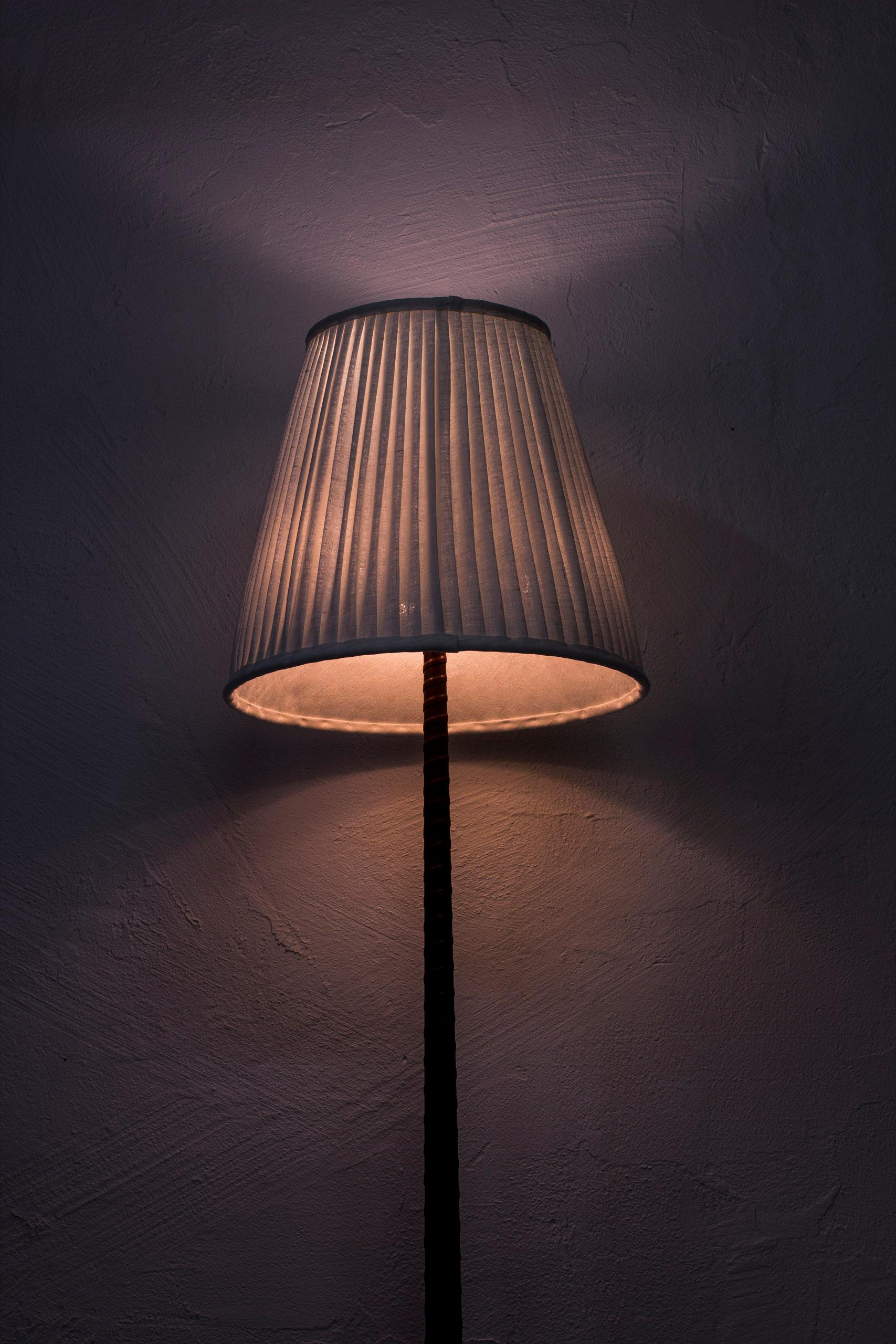 Midcentury Scandinavian Floor Lamp by Hans Bergström, Ateljé Lyktan, 1940s 4