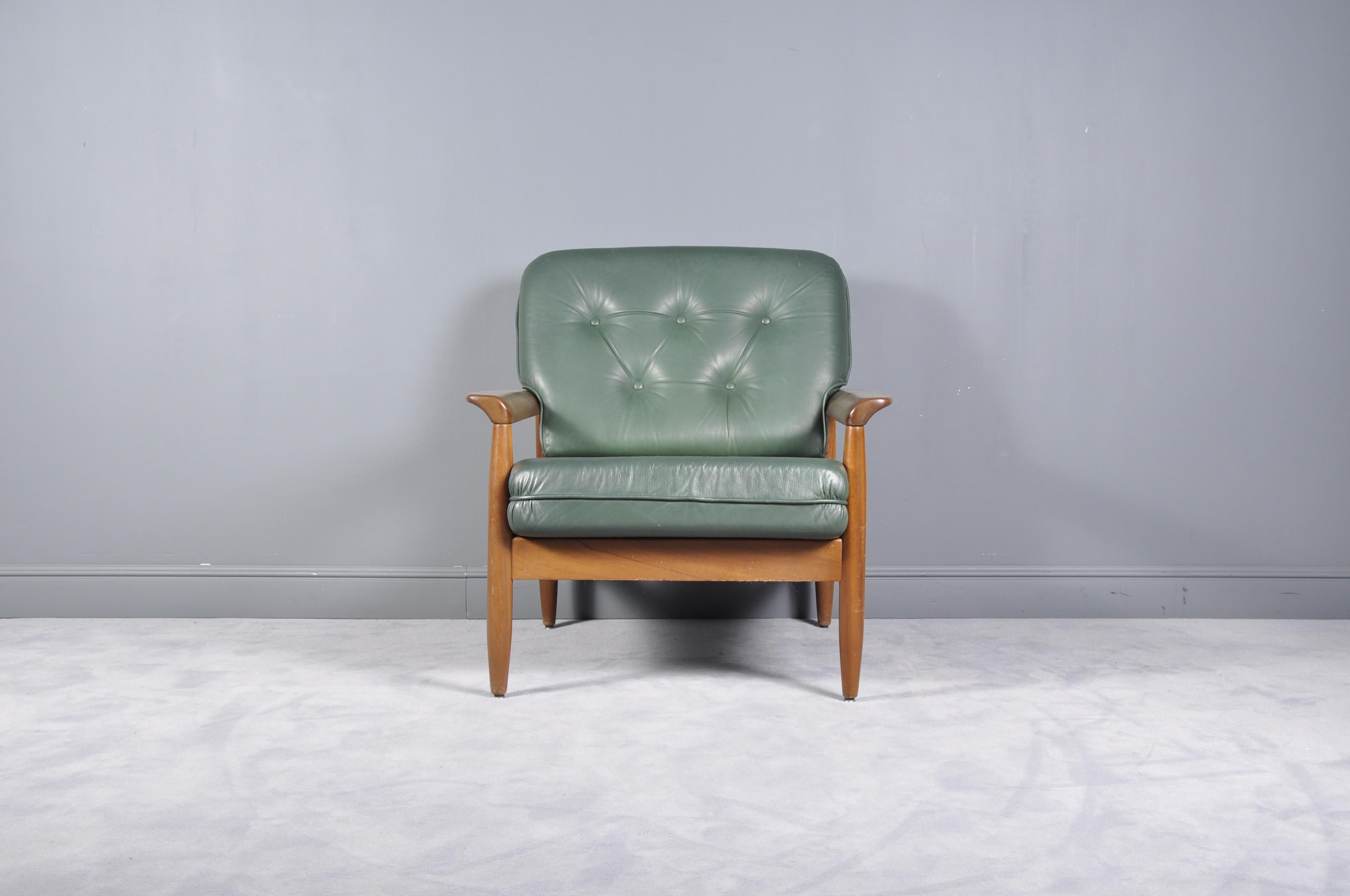 Midcentury Scandinavian Green Leather Sofa Set, 1960s 10