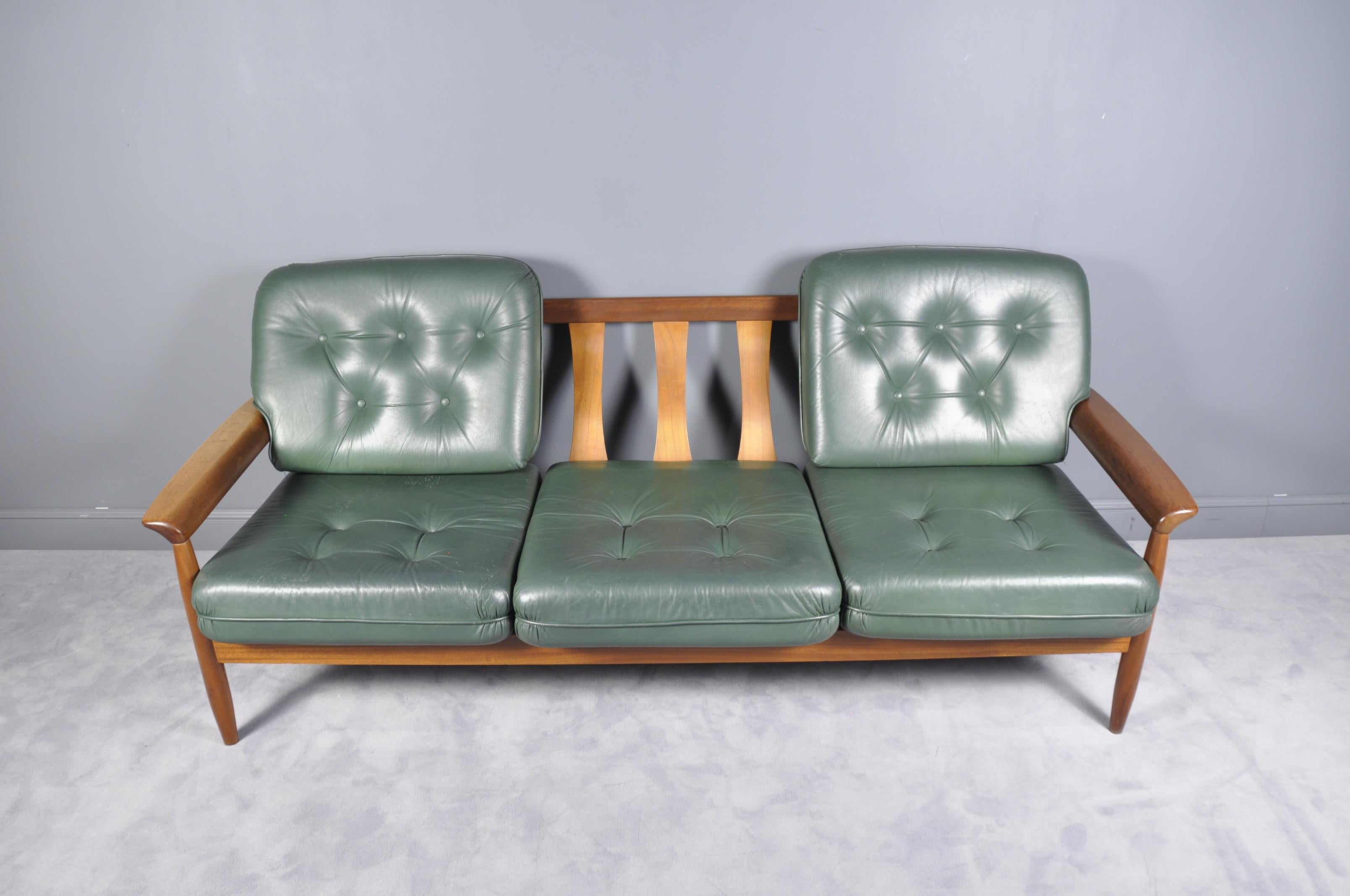 Midcentury Scandinavian Green Leather Sofa Set, 1960s 2