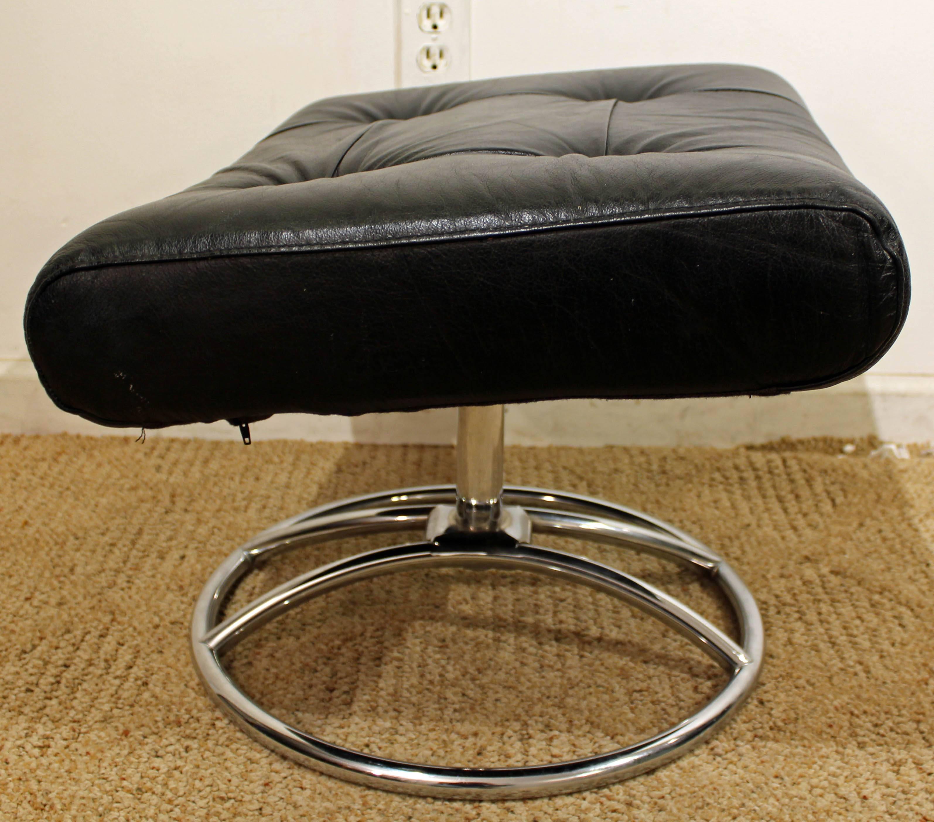 20th Century Midcentury Scandinavian Modern Ekornes Stressless Chrome Lounge Chair & Ottoman