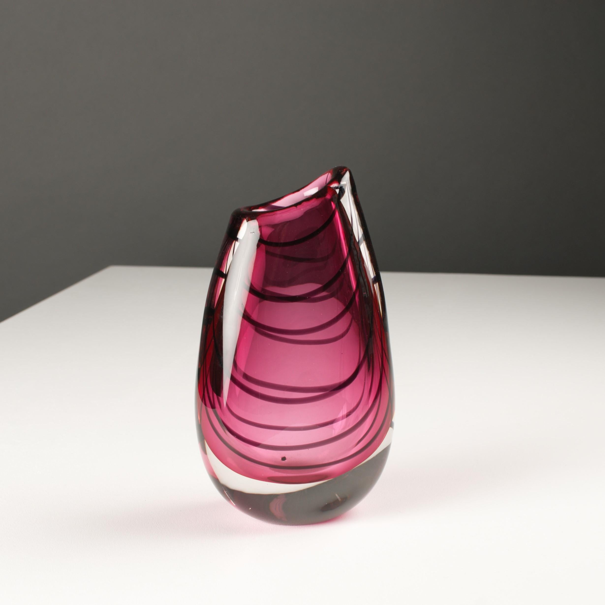 Mid-Century Modern Midcentury Scandinavian Modern Glass Art Vase Deco Pink Red Magnor Vase Norway For Sale